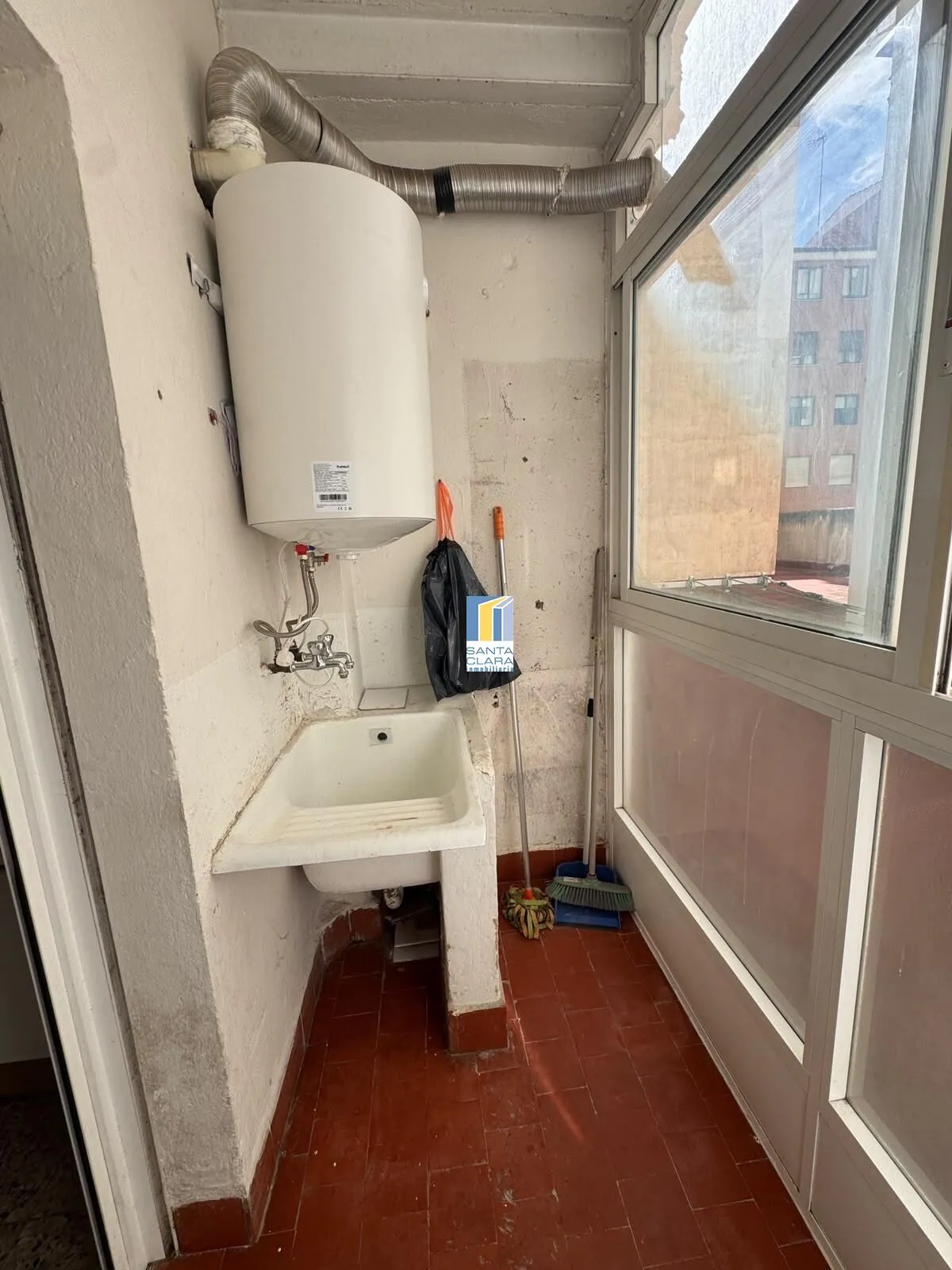 PISO EN VENTA DE 4 DORMITORIOS Y 2 BAÑOS EN ZONA TRES CRUCES, ZAMORA. - Inmobiliaria Santa Clara en Zamora - Miniatura 19