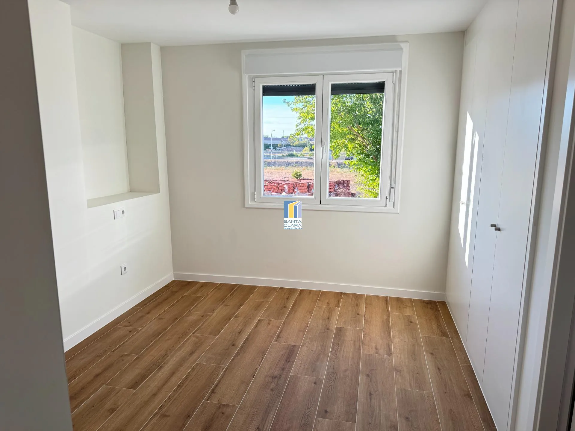 CHALETS UNIFAMILIARES DE OBRA NUEVA EN VENTA, EN ZONA VISTALEGRE, ZAMORA. - Inmobiliaria Santa Clara en Zamora - Miniatura 12