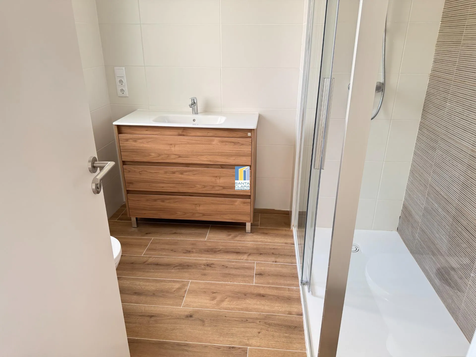 CHALETS UNIFAMILIARES DE OBRA NUEVA EN VENTA, EN ZONA VISTALEGRE, ZAMORA. - Inmobiliaria Santa Clara en Zamora - Miniatura 14