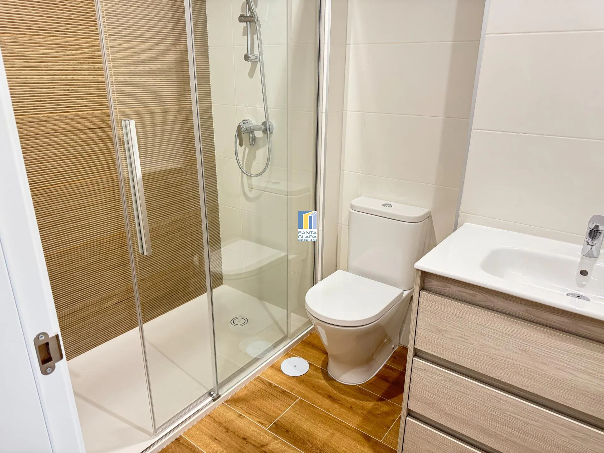 CHALETS UNIFAMILIARES DE OBRA NUEVA EN VENTA, EN ZONA VISTALEGRE, ZAMORA. - Inmobiliaria Santa Clara en Zamora - Miniatura 15