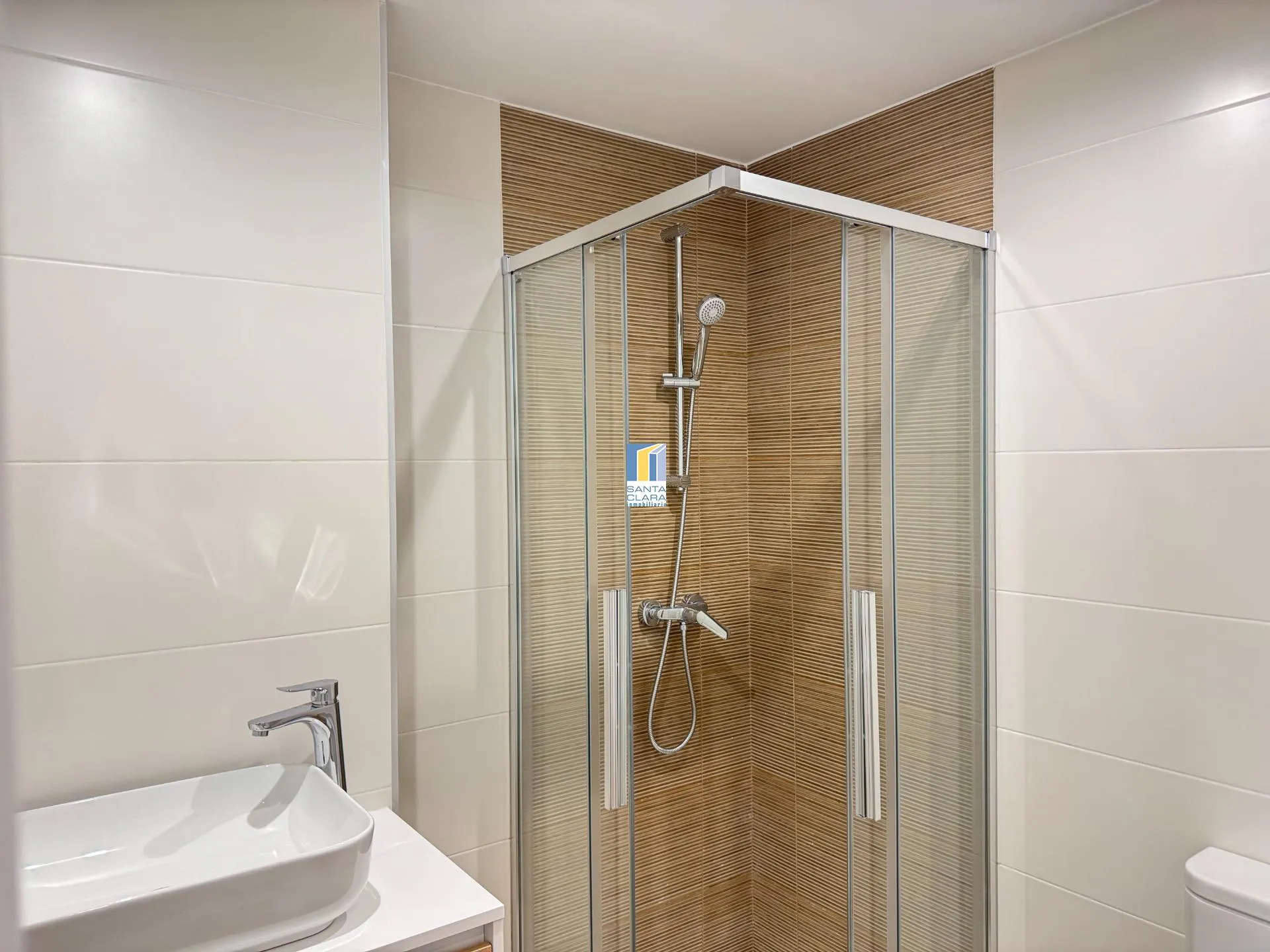 CHALETS UNIFAMILIARES DE OBRA NUEVA EN VENTA, EN ZONA VISTALEGRE, ZAMORA. - Inmobiliaria Santa Clara en Zamora - Miniatura 17