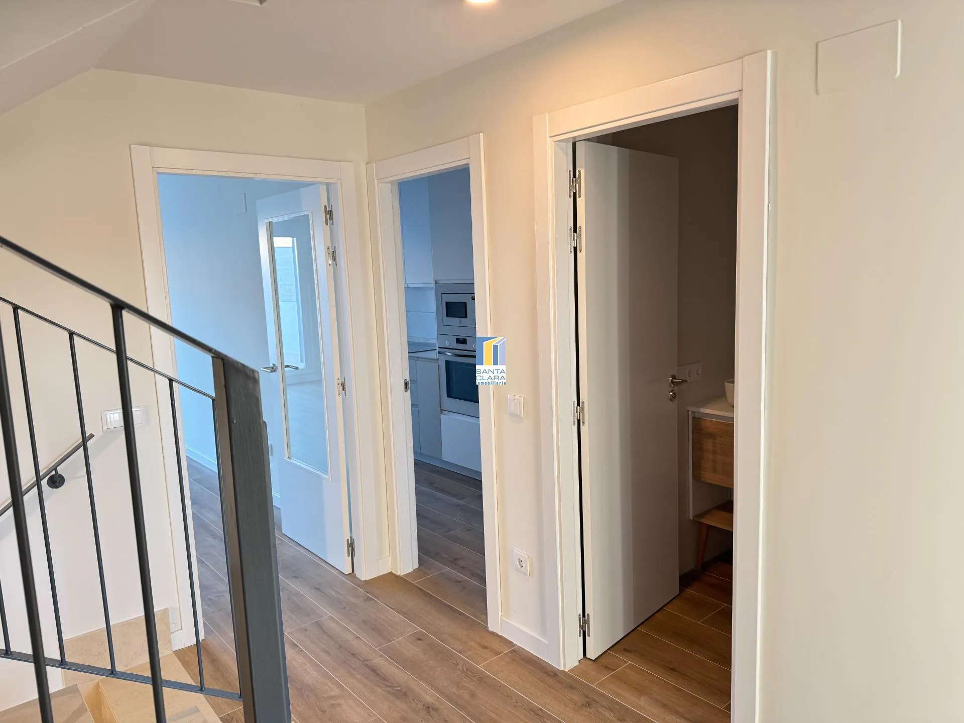 CHALETS UNIFAMILIARES DE OBRA NUEVA EN VENTA, EN ZONA VISTALEGRE, ZAMORA. - Inmobiliaria Santa Clara en Zamora - Miniatura 19
