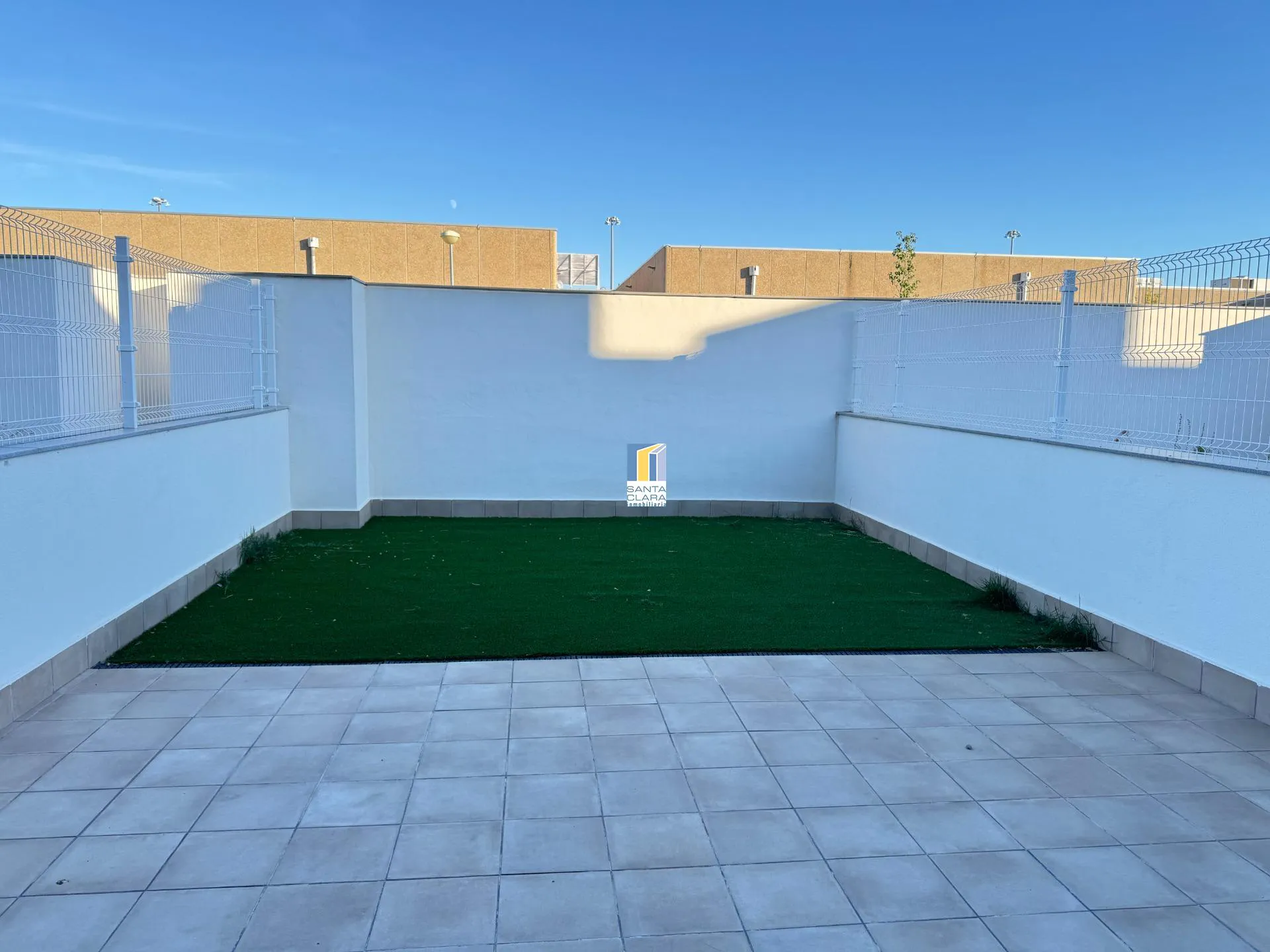 CHALETS UNIFAMILIARES DE OBRA NUEVA EN VENTA, EN ZONA VISTALEGRE, ZAMORA. - Inmobiliaria Santa Clara en Zamora - Miniatura 2