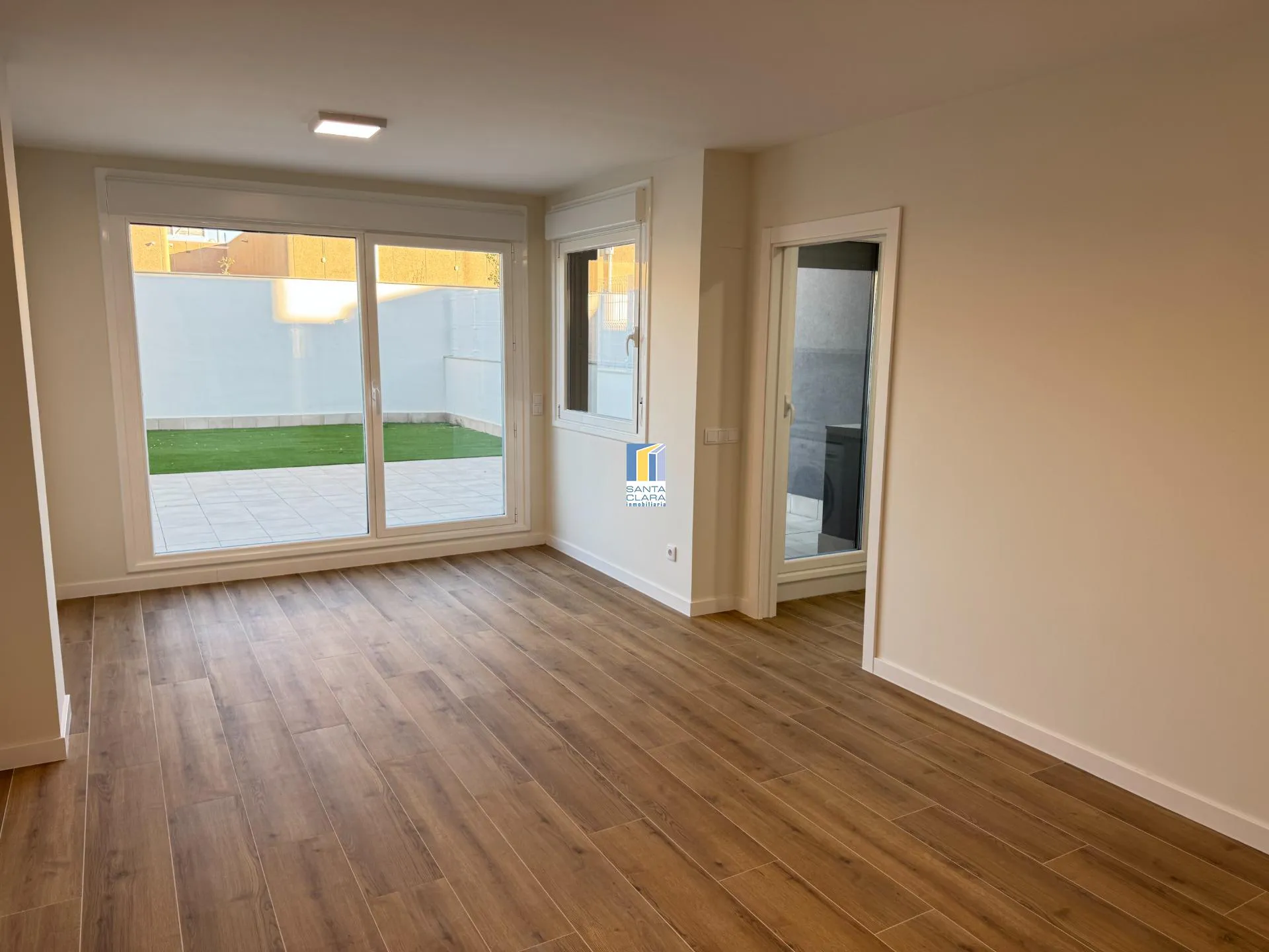 CHALETS UNIFAMILIARES DE OBRA NUEVA EN VENTA, EN ZONA VISTALEGRE, ZAMORA. - Inmobiliaria Santa Clara en Zamora - Miniatura 3