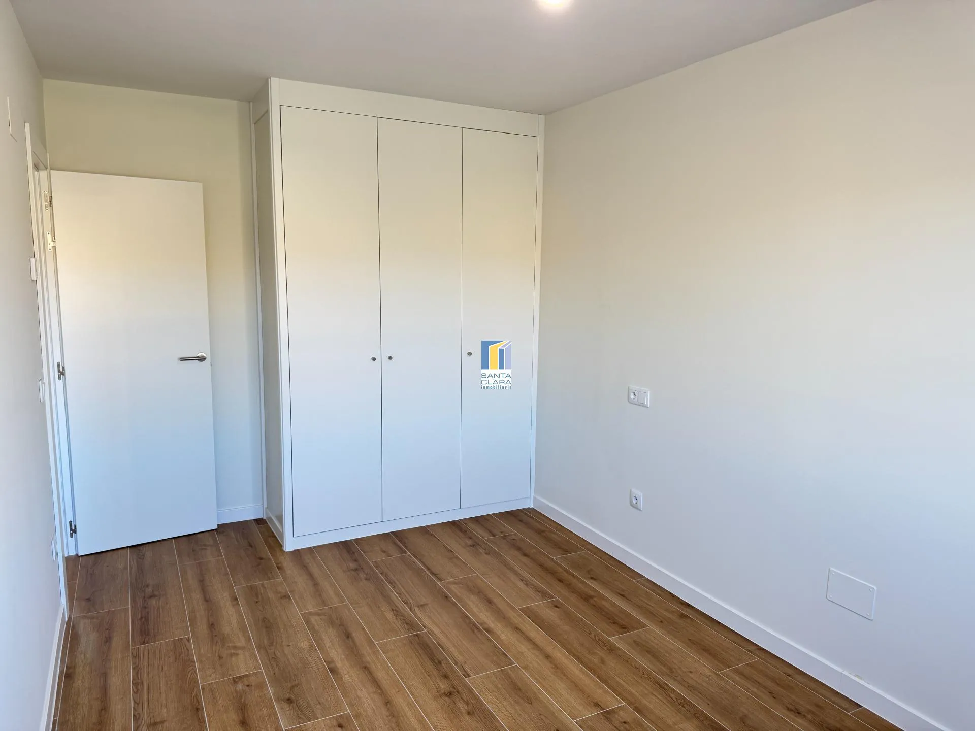 CHALETS UNIFAMILIARES DE OBRA NUEVA EN VENTA, EN ZONA VISTALEGRE, ZAMORA. - Inmobiliaria Santa Clara en Zamora - Miniatura 7