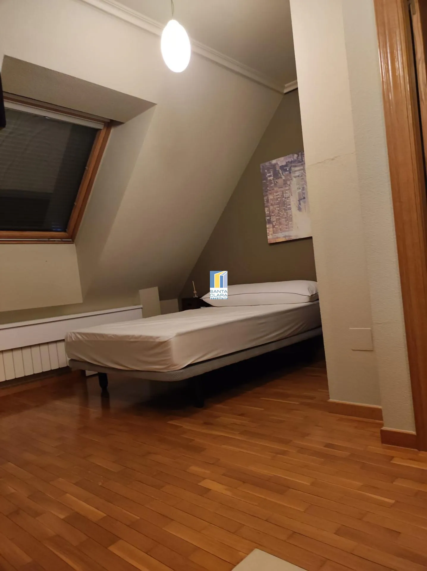 APARTAMENTO ÁTICO DÚPLEX EN ALQUILER CON UN DORMITORIO EN ZONA LOS BLOQUES (ZAMORA). - Inmobiliaria Santa Clara en Zamora - Miniatura 11