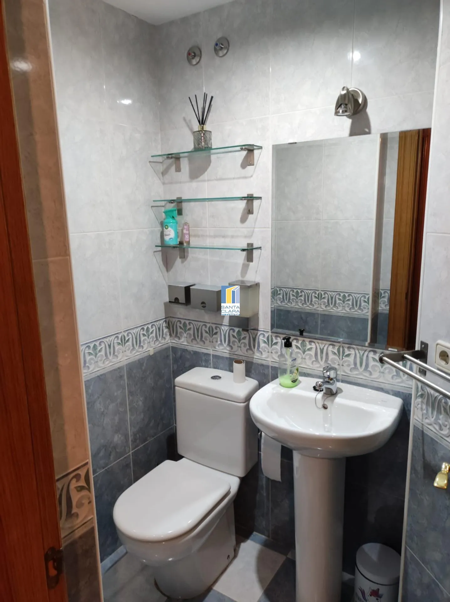 APARTAMENTO ÁTICO DÚPLEX EN ALQUILER CON UN DORMITORIO EN ZONA LOS BLOQUES (ZAMORA). - Inmobiliaria Santa Clara en Zamora - Miniatura 13
