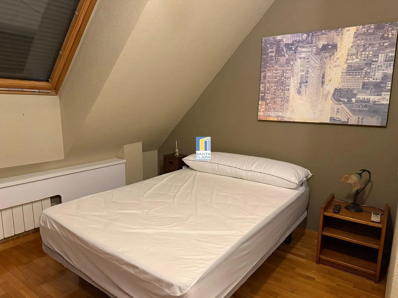 APARTAMENTO ÁTICO DÚPLEX EN ALQUILER CON UN DORMITORIO Y TRASTERO EN ZONA LOS BLOQUES (ZAMORA). - Inmobiliaria Santa Clara en Zamora - Miniatura 158