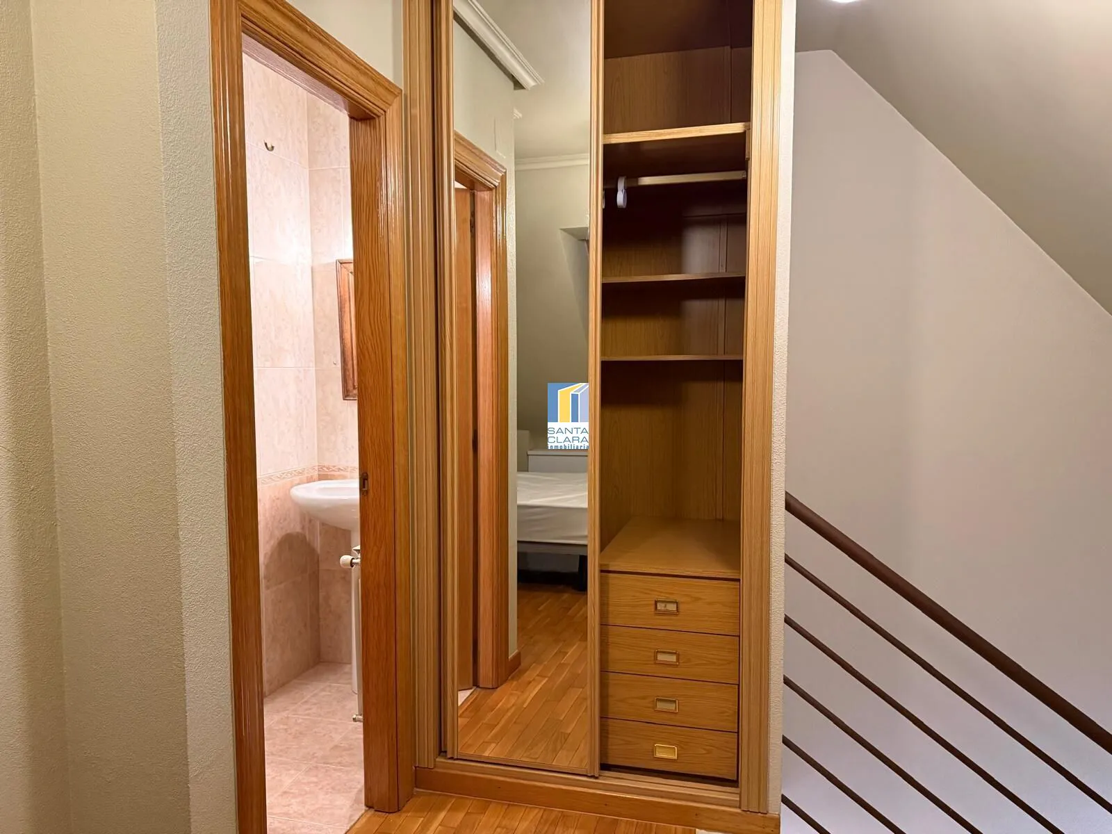 APARTAMENTO ÁTICO DÚPLEX EN ALQUILER CON UN DORMITORIO Y TRASTERO EN ZONA LOS BLOQUES (ZAMORA). - Inmobiliaria Santa Clara en Zamora - Miniatura 161