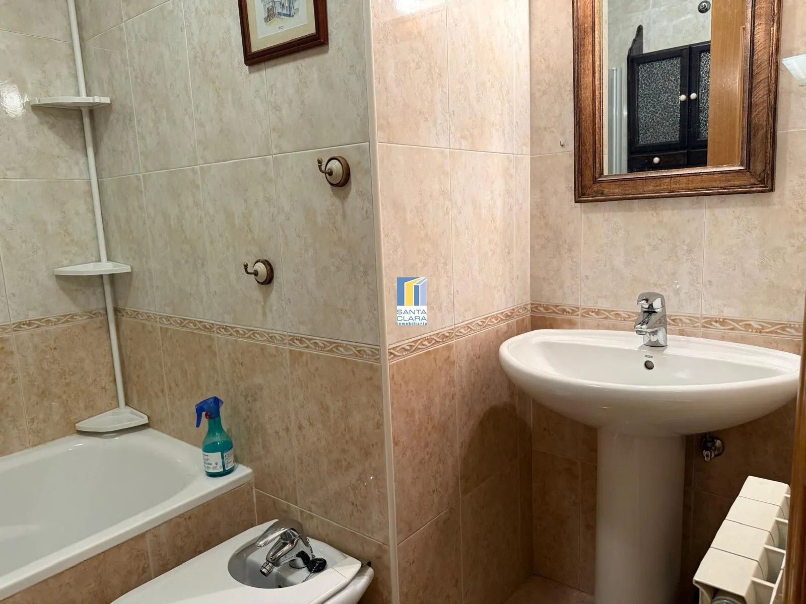 APARTAMENTO ÁTICO DÚPLEX EN ALQUILER CON UN DORMITORIO Y TRASTERO EN ZONA LOS BLOQUES (ZAMORA). - Inmobiliaria Santa Clara en Zamora - Miniatura 162