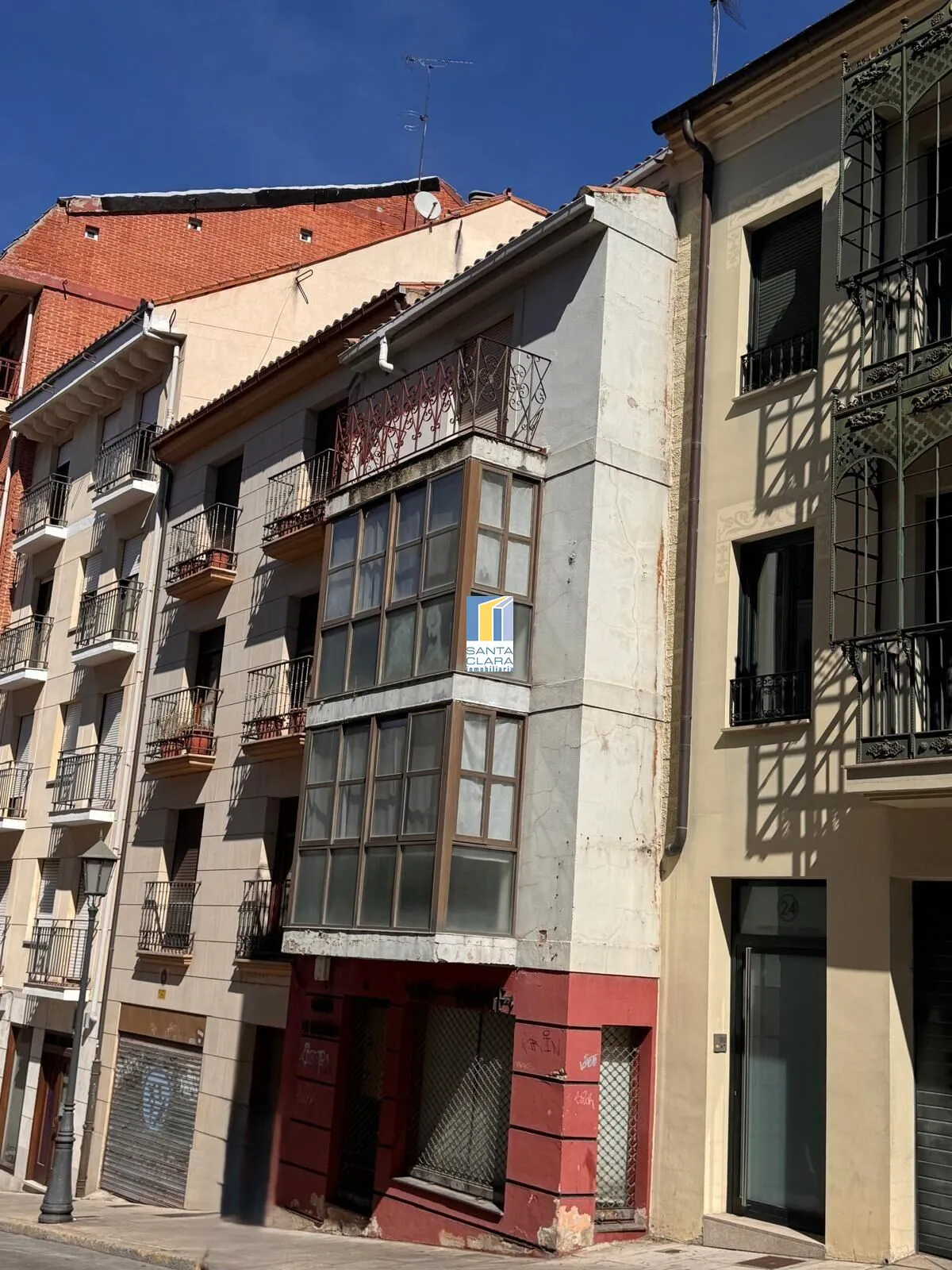 EDIFICIO EN VENTA JUNTO A LA PLAZA MAYOR, PLENO CENTRO DE ZAMORA. - Inmobiliaria Santa Clara en Zamora - Imagen 1