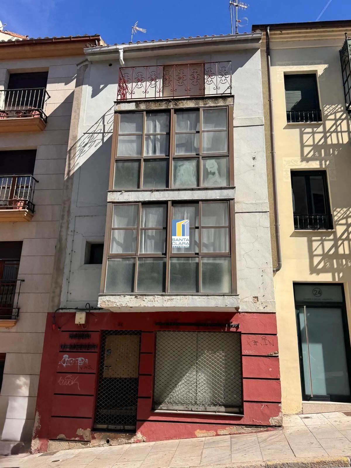 EDIFICIO EN VENTA JUNTO A LA PLAZA MAYOR, PLENO CENTRO DE ZAMORA. - Inmobiliaria Santa Clara en Zamora - Miniatura 2
