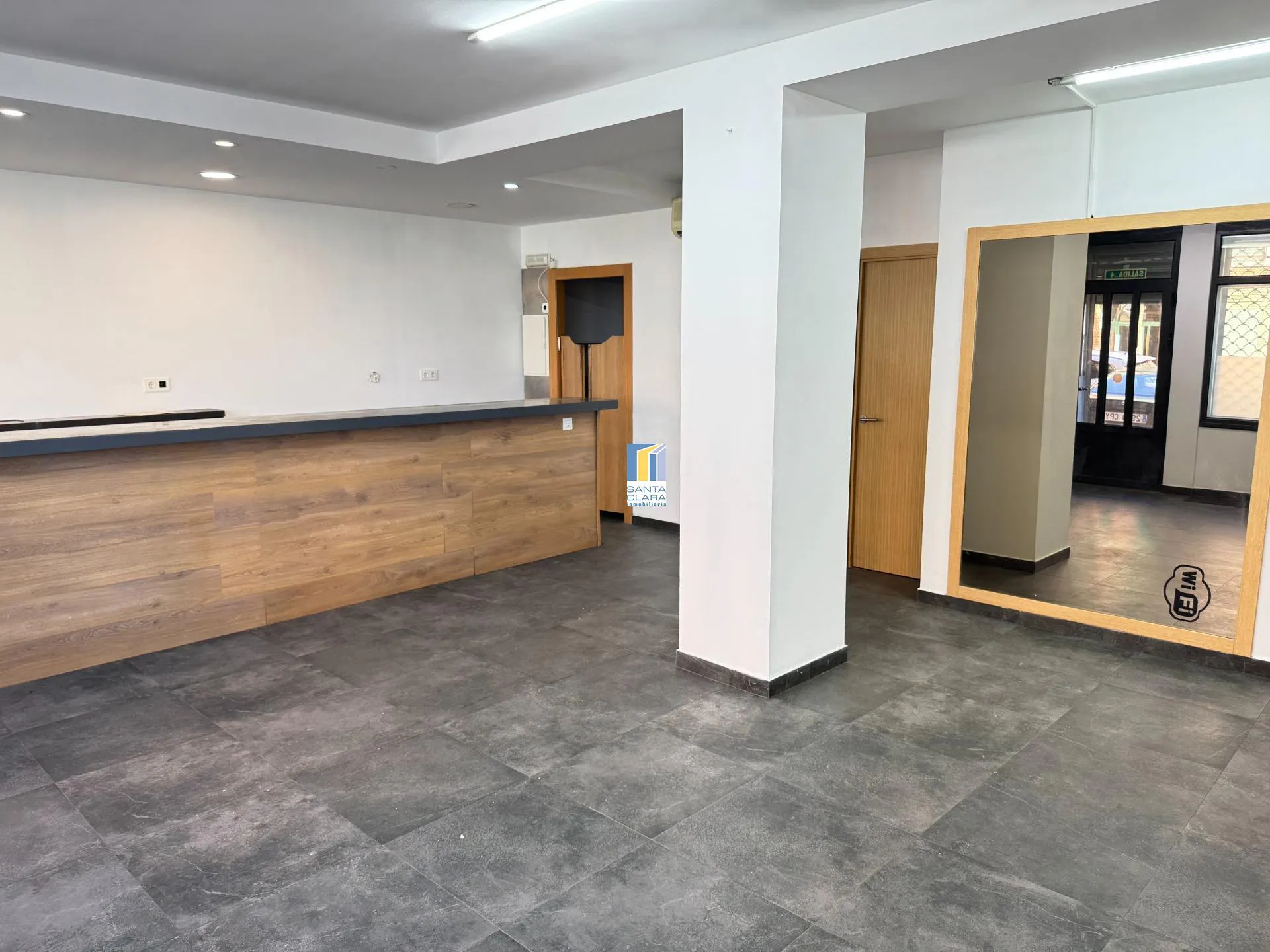 BAR EN ALQUILER CON LICENCIA AL DÍA EN ZONA LA CANDELARIA, ZAMORA. - Inmobiliaria Santa Clara en Zamora - Imagen 1