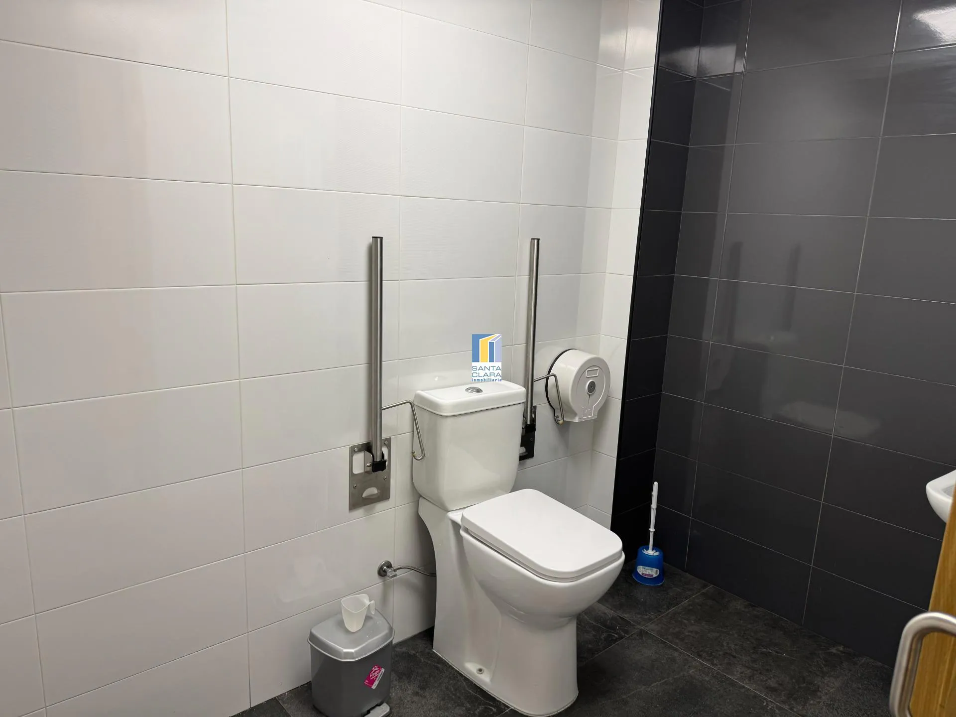 BAR EN ALQUILER CON LICENCIA AL DÍA EN ZONA LA CANDELARIA, ZAMORA. - Inmobiliaria Santa Clara en Zamora - Miniatura 6