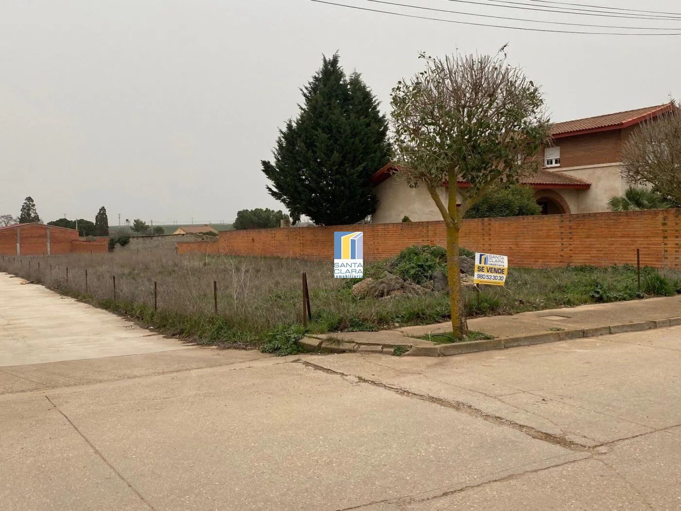 ¡GRAN OPORTUNIDAD! PARCELA URBANA EN MONTAMARTA - Inmobiliaria Santa Clara en Zamora - Miniatura 2