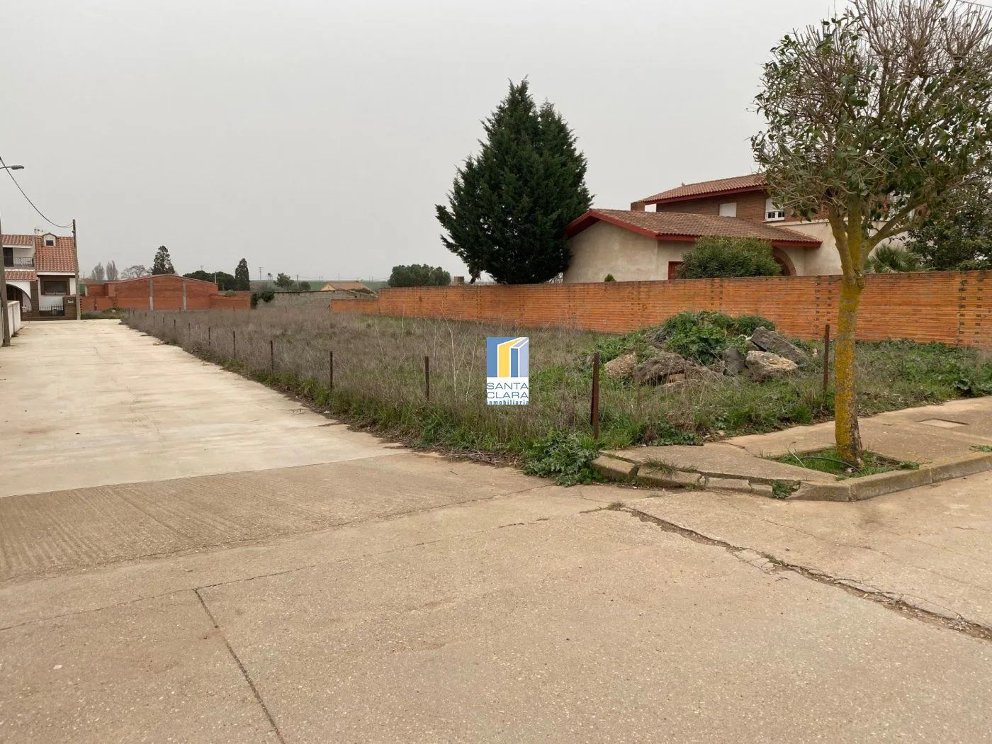 ¡GRAN OPORTUNIDAD! PARCELA URBANA EN MONTAMARTA - Inmobiliaria Santa Clara en Zamora - Miniatura 3