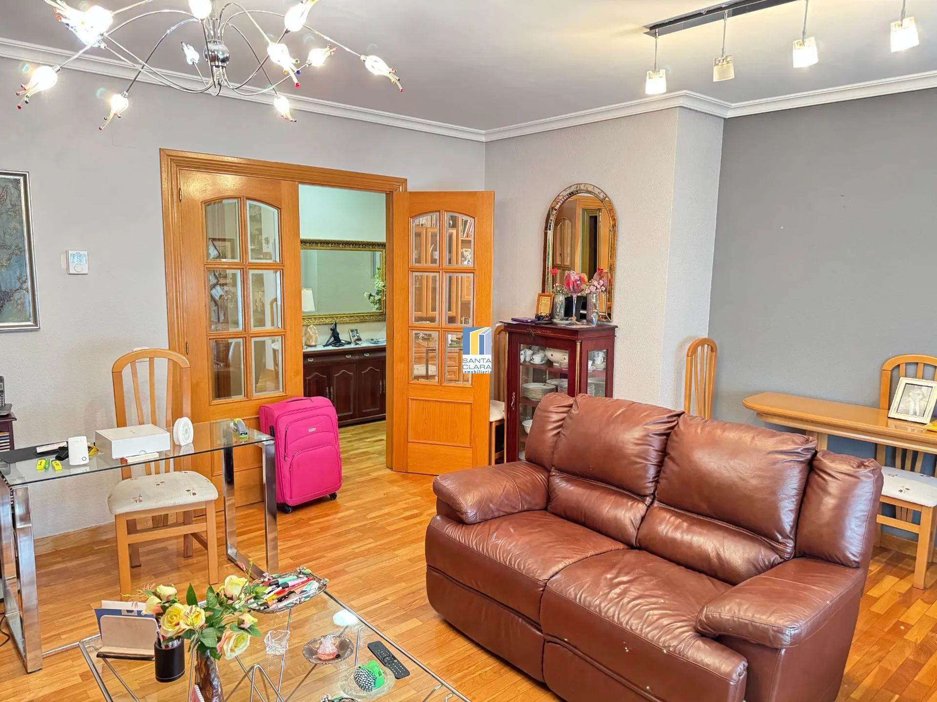 PISO EN VENTA CON 3 DORMITORIOS, 2 BAÑOS Y TRASTERO EN ZONA CANDELARIA, ZAMORA - Inmobiliaria Santa Clara en Zamora - Miniatura 3