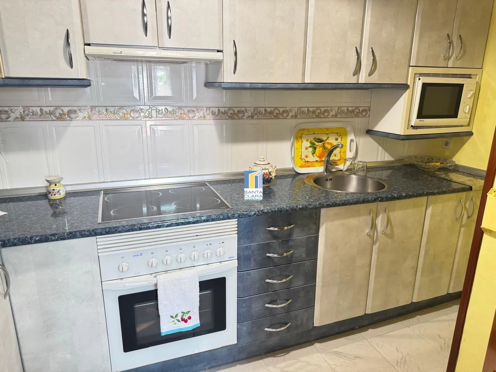 CASA COMPLETAMENTE REFORMADA EN VENTA CON 5 DORMITORIOS, 2 BAÑOS, PATIO Y TERRAZA EN ARGUJILLO (ZAMORA) - Inmobiliaria Santa Clara en Zamora - Miniatura 10