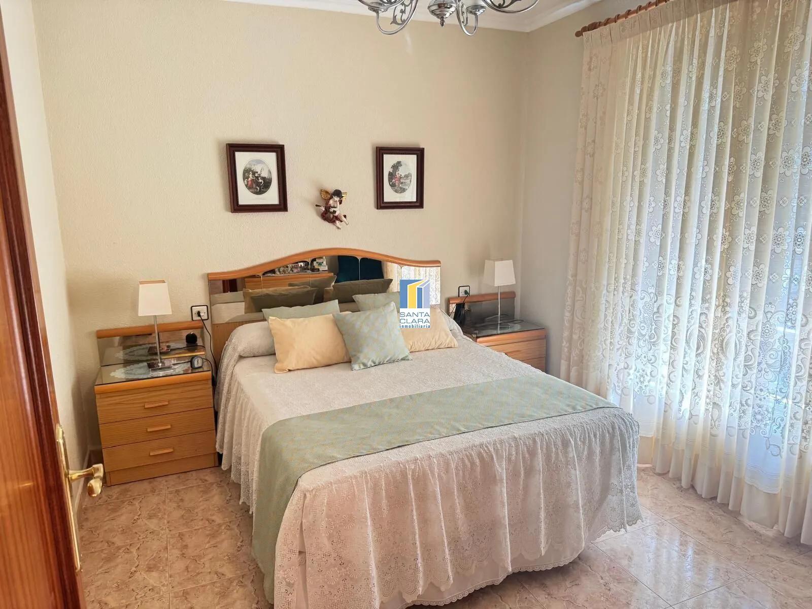 CASA COMPLETAMENTE REFORMADA EN VENTA CON 5 DORMITORIOS, 2 BAÑOS, PATIO Y TERRAZA EN ARGUJILLO (ZAMORA) - Inmobiliaria Santa Clara en Zamora - Miniatura 11