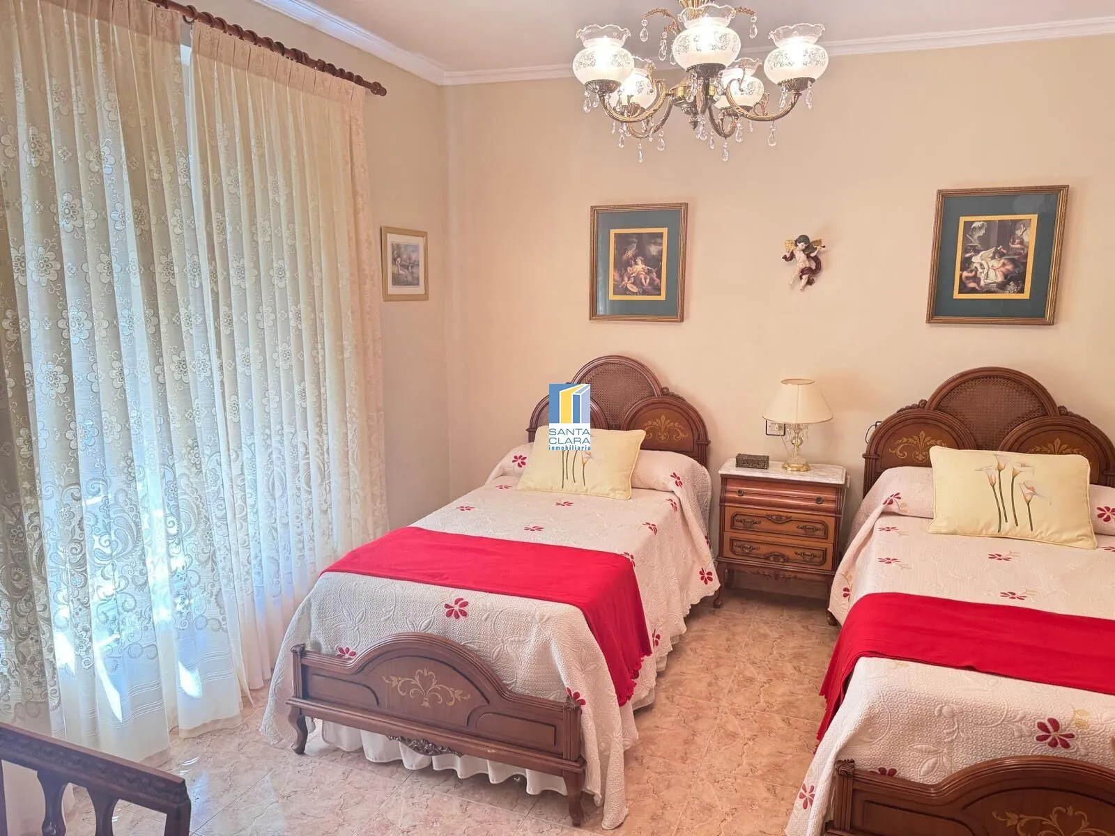 CASA COMPLETAMENTE REFORMADA EN VENTA CON 5 DORMITORIOS, 2 BAÑOS, PATIO Y TERRAZA EN ARGUJILLO (ZAMORA) - Inmobiliaria Santa Clara en Zamora - Miniatura 12