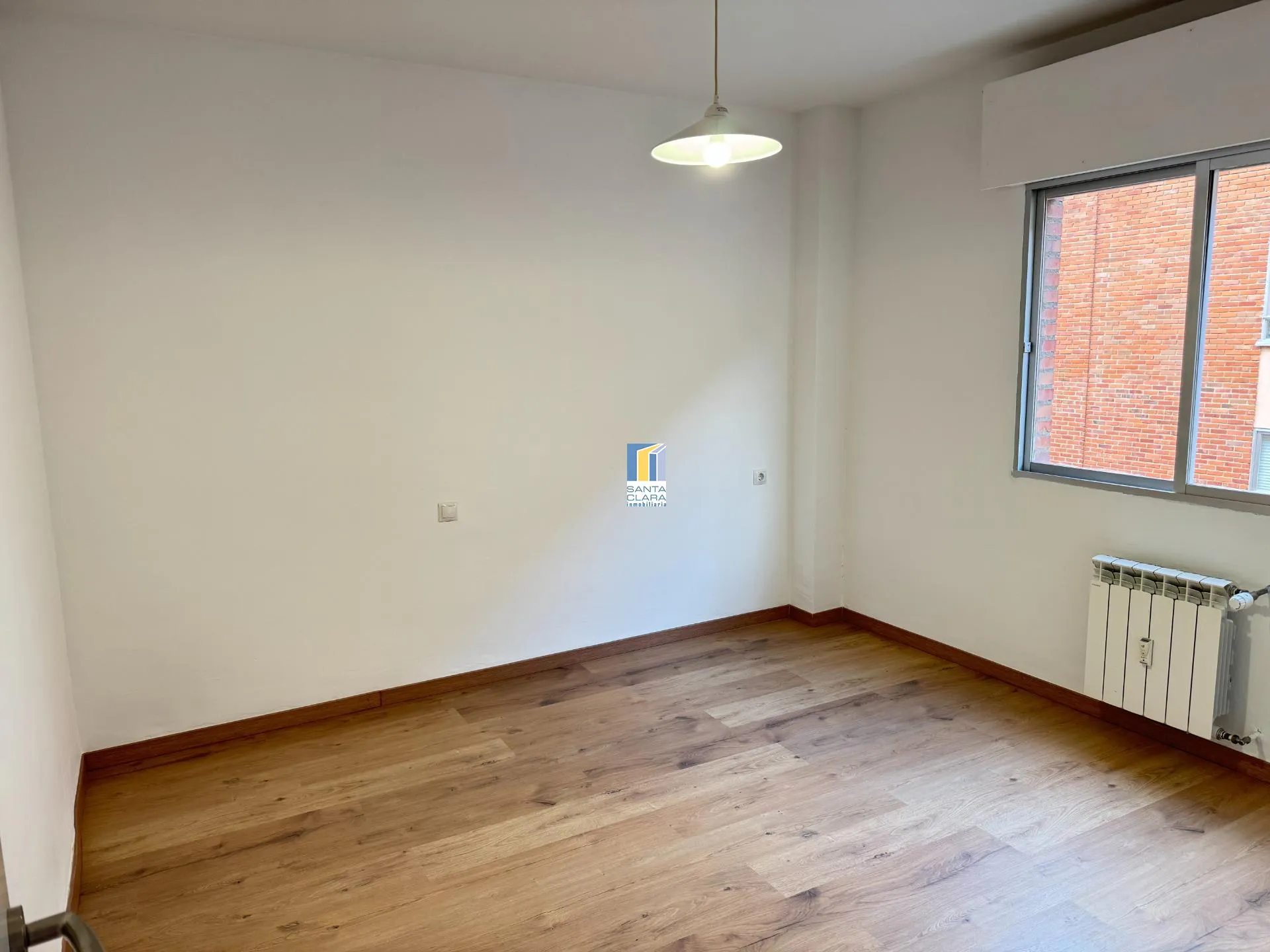 PISO EN VENTA CON 3 DORMITORIOS, TERRAZA Y GARAJE EN ZONA CANDELARIA, ZAMORA - Inmobiliaria Santa Clara en Zamora - Miniatura 11