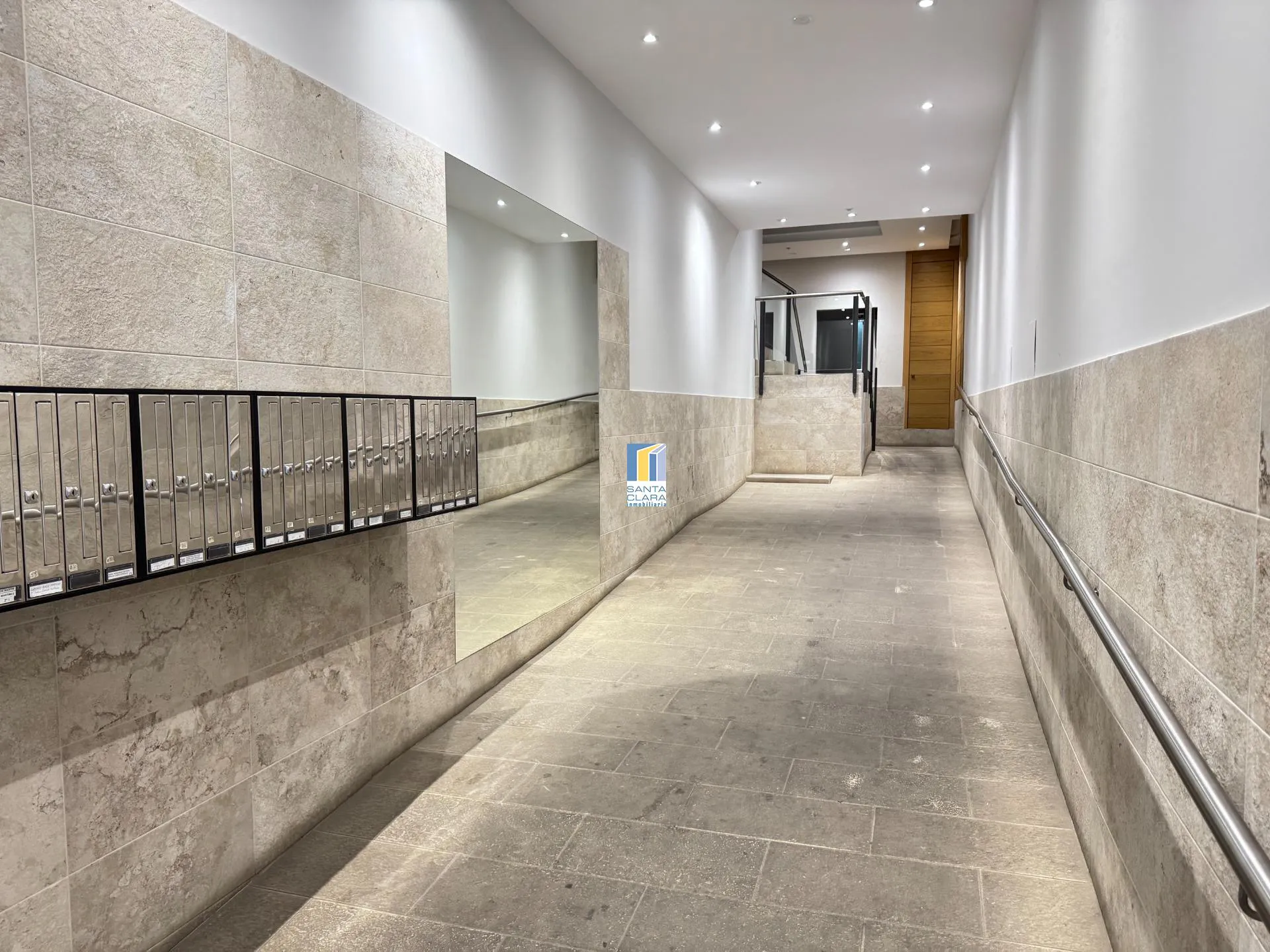 PISO EN VENTA CON 3 DORMITORIOS, TERRAZA Y GARAJE EN ZONA CANDELARIA, ZAMORA - Inmobiliaria Santa Clara en Zamora - Miniatura 18