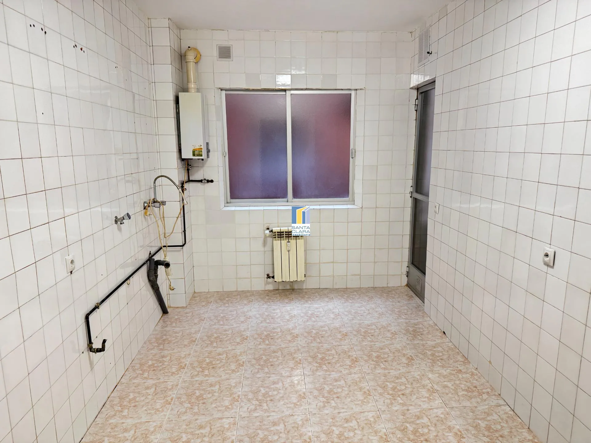 PISO EN VENTA CON 3 DORMITORIOS, TERRAZA Y GARAJE EN ZONA CANDELARIA, ZAMORA - Inmobiliaria Santa Clara en Zamora - Miniatura 8