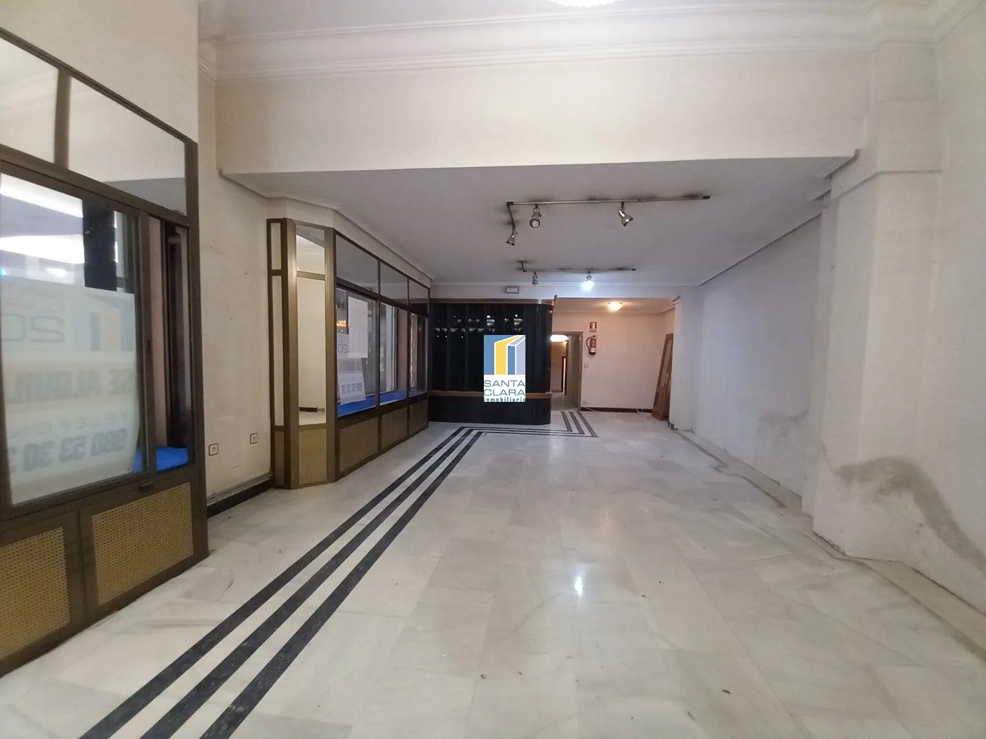 AMPLIO LOCAL COMERCIAL EN ALQUILER EN PLENO CENTRO DE ZAMORA - Inmobiliaria Santa Clara en Zamora - Miniatura 5