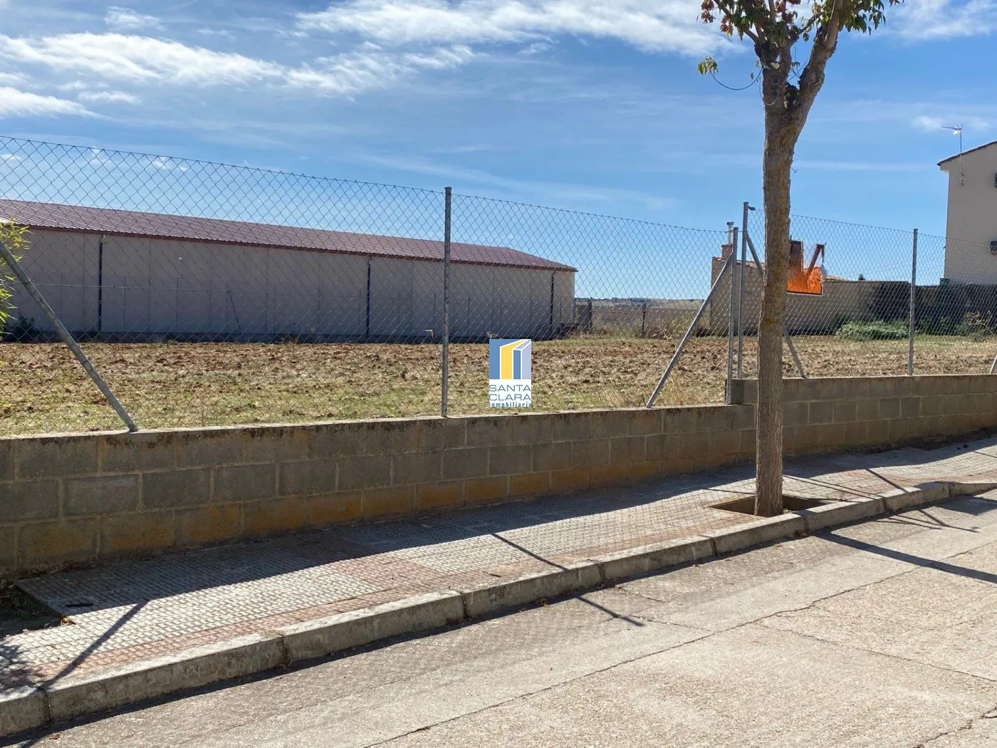 PARCELA URBANA EN VENTA EN CORRALES DEL VINO (ZAMORA) - Inmobiliaria Santa Clara en Zamora - Miniatura 4