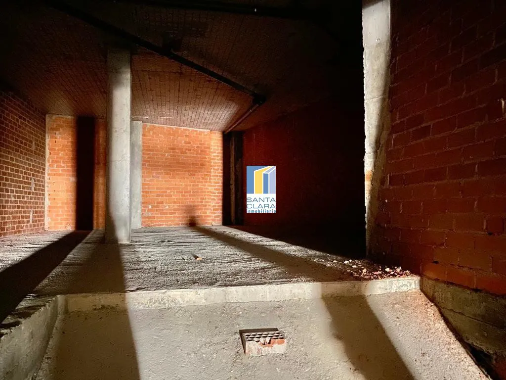 LOCAL COMERCIAL EN VENTA/ ALQUILER JUNTO AL AYUNTAMIENTO, EN PLENO CENTRO DE ZAMORA. - Inmobiliaria Santa Clara en Zamora - Miniatura 6