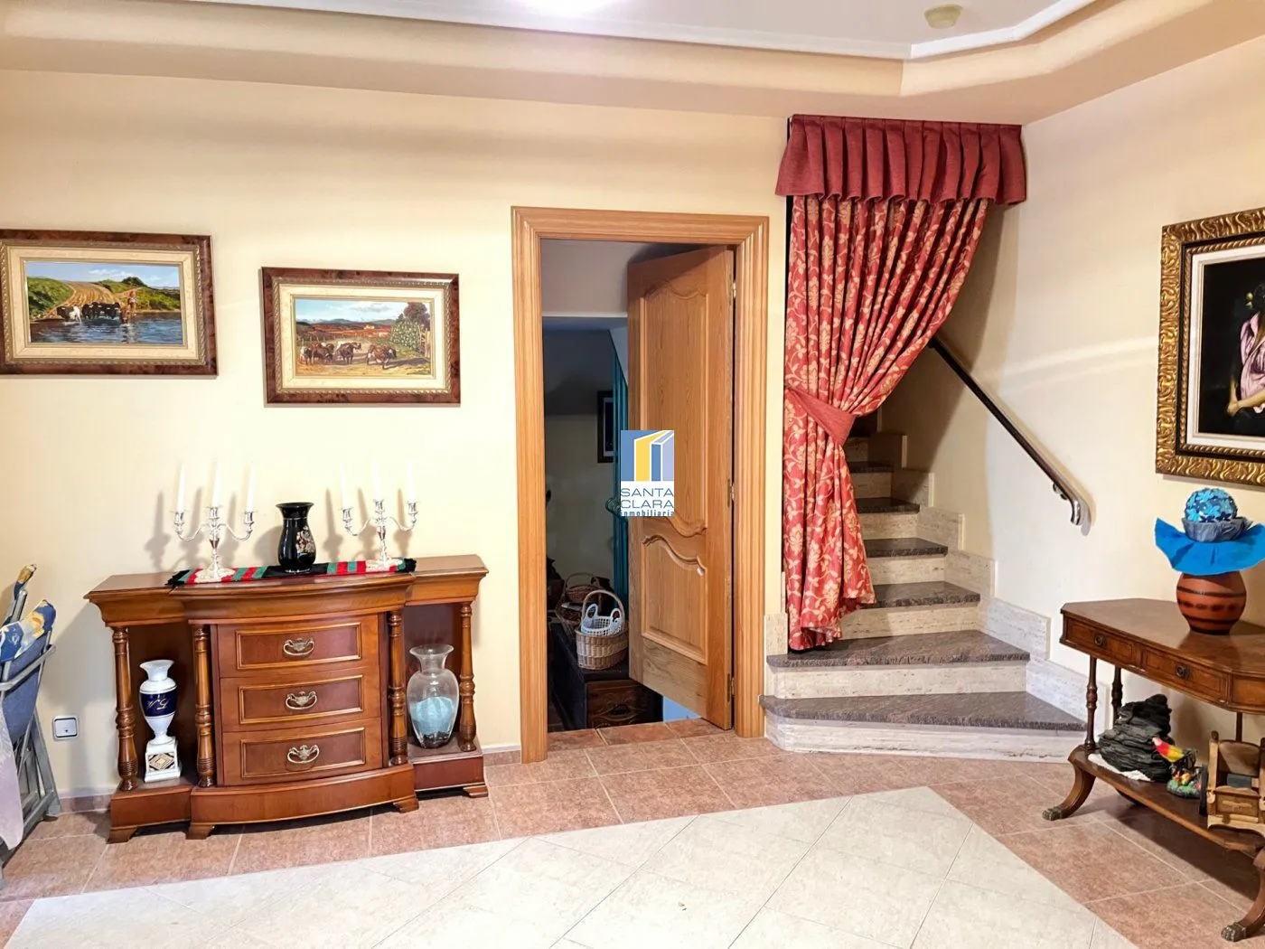 CHALET EN VENTA CON 5 DORMITORIOS, PISCINA, CANCHA DE TENIS Y JARDÍN EN CARRETERA CARRASCAL, ZAMORA. - Inmobiliaria Santa Clara en Zamora - Miniatura 11