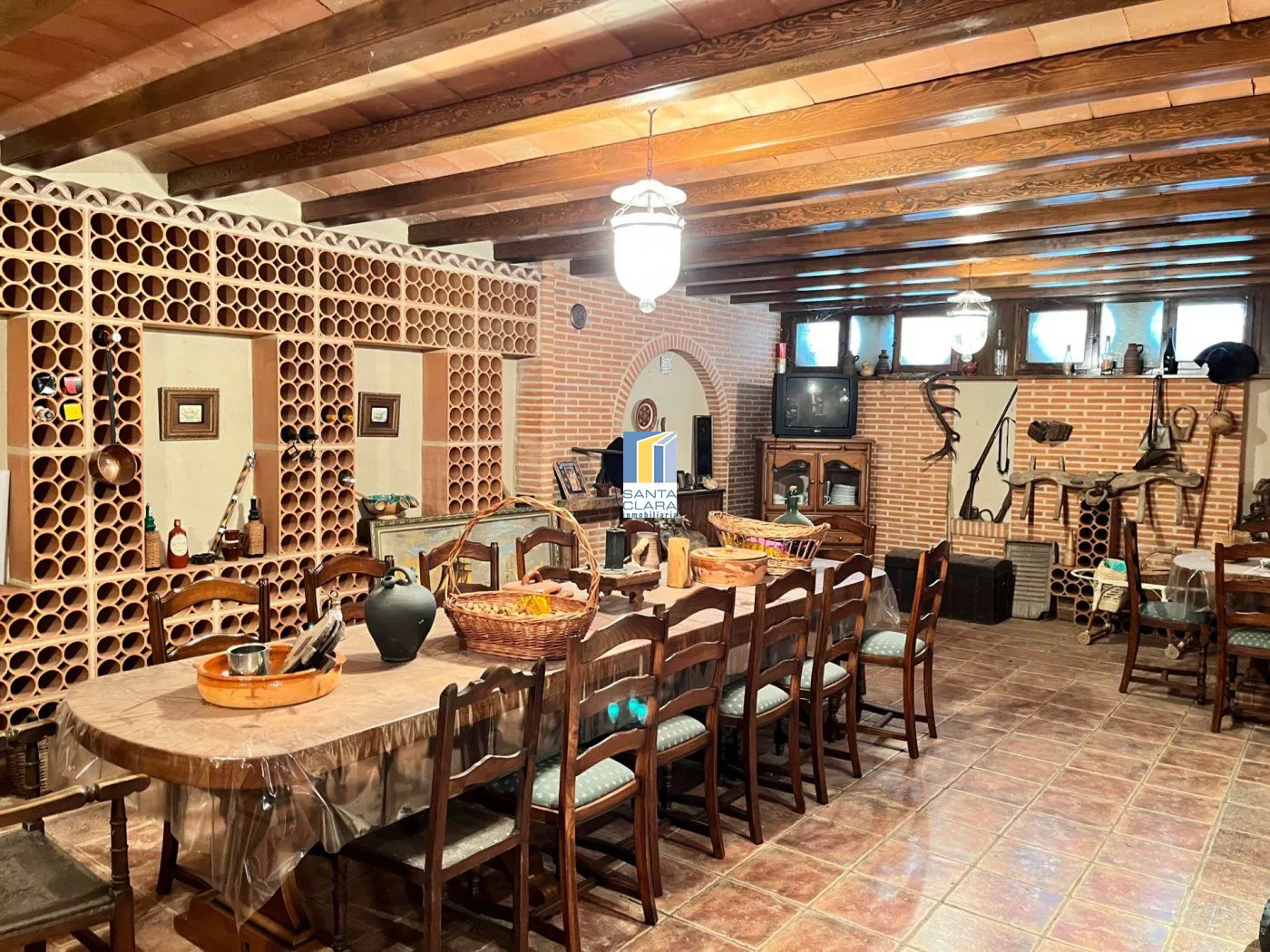 CHALET EN VENTA CON 5 DORMITORIOS, PISCINA, CANCHA DE TENIS Y JARDÍN EN CARRETERA CARRASCAL, ZAMORA. - Inmobiliaria Santa Clara en Zamora - Miniatura 27