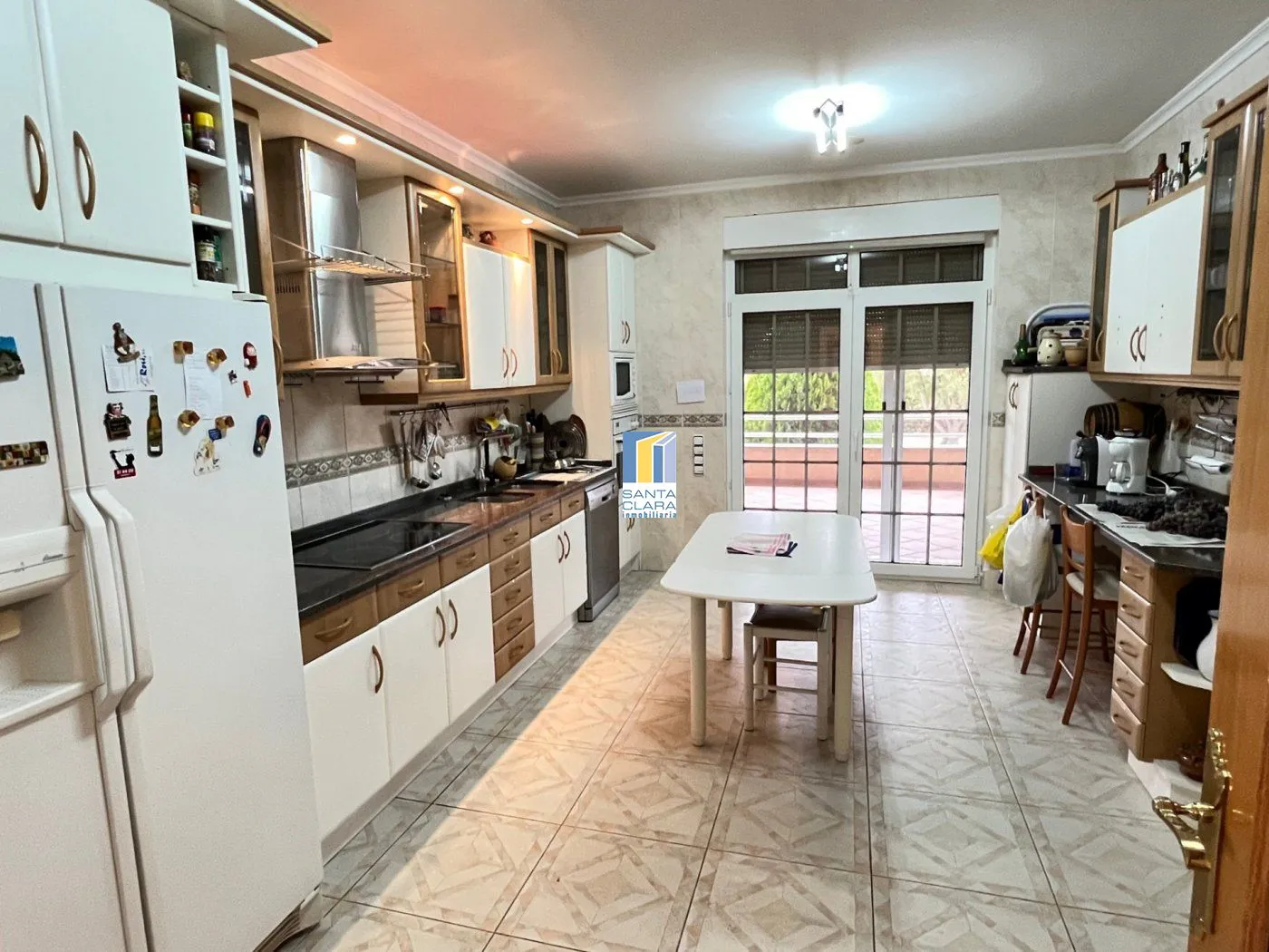 CHALET EN VENTA CON 5 DORMITORIOS, PISCINA, CANCHA DE TENIS Y JARDÍN EN CARRETERA CARRASCAL, ZAMORA. - Inmobiliaria Santa Clara en Zamora - Miniatura 9