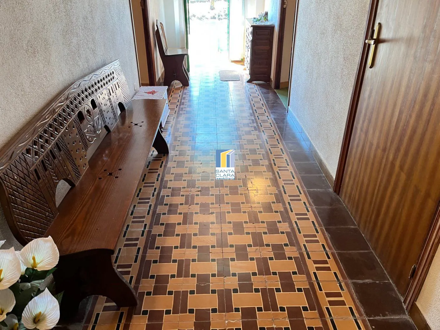 CASA EN VENTA CON 3 DORMITORIOS, GARAJE Y AMPLIO JARDÍN EN MUGA DE SAYAGO, ZAMORA. - Inmobiliaria Santa Clara en Zamora - Miniatura 4