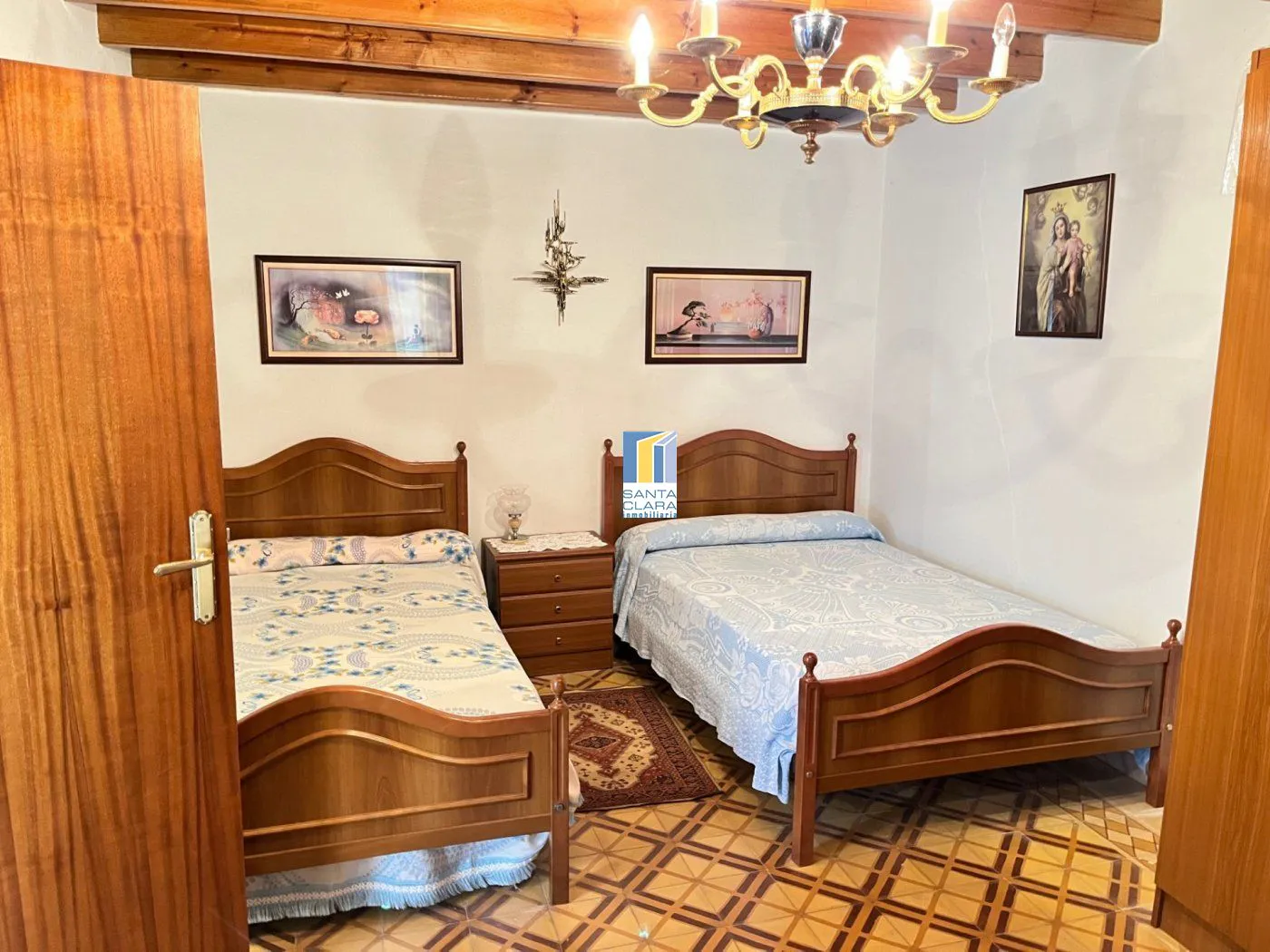 CASA EN VENTA CON 3 DORMITORIOS, GARAJE Y AMPLIO JARDÍN EN MUGA DE SAYAGO, ZAMORA. - Inmobiliaria Santa Clara en Zamora - Miniatura 6