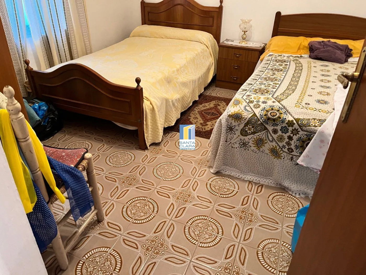 CASA EN VENTA CON 3 DORMITORIOS, GARAJE Y AMPLIO JARDÍN EN MUGA DE SAYAGO, ZAMORA. - Inmobiliaria Santa Clara en Zamora - Miniatura 8