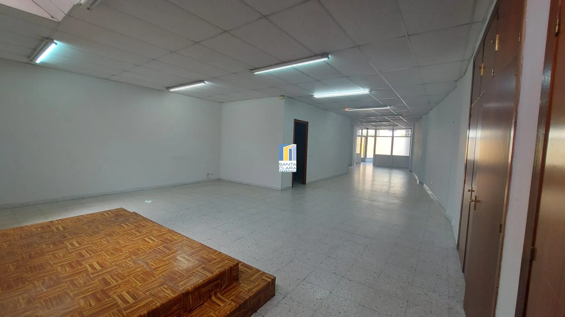 LOCAL COMERCIAL EN ALQUILER CON ASEO Y AMPLIO PATIO EN EL CENTRO DE ZAMORA. - Inmobiliaria Santa Clara en Zamora - Imagen 1
