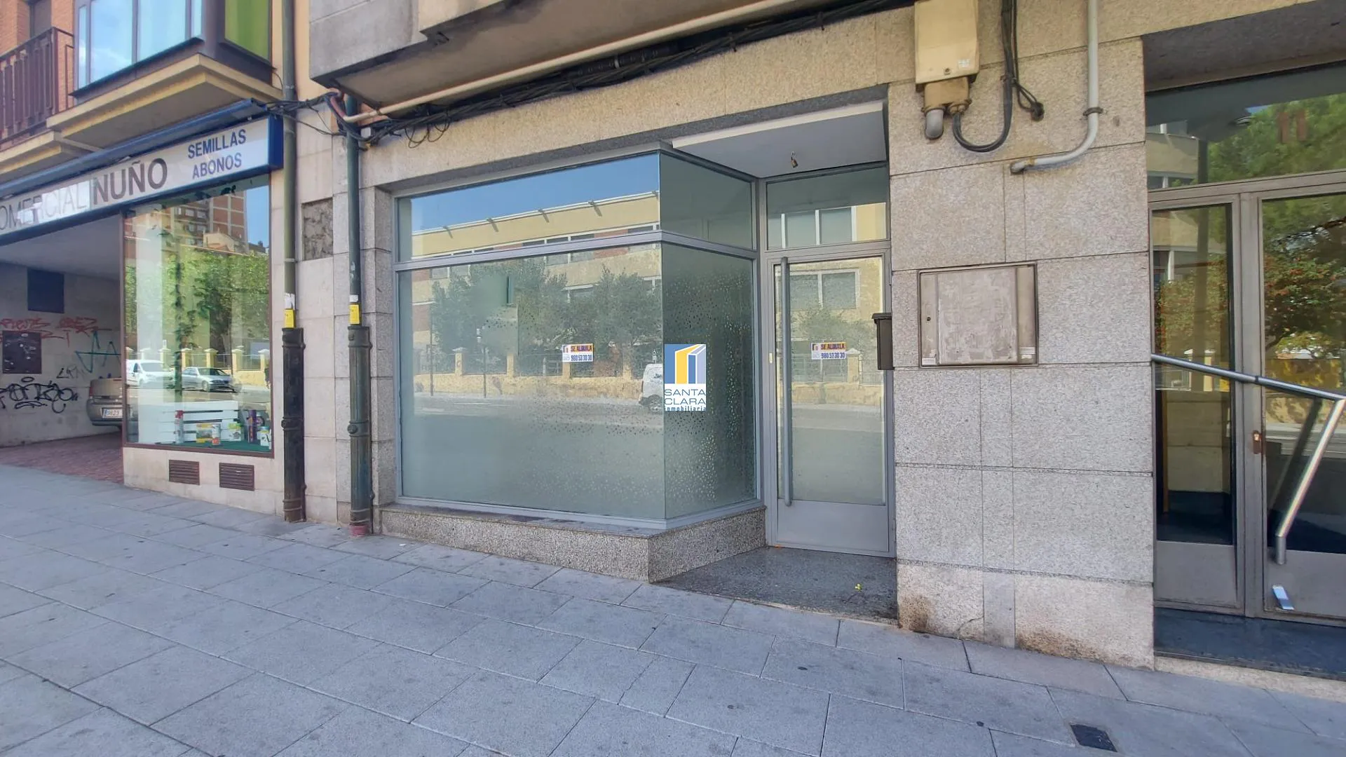 LOCAL COMERCIAL EN ALQUILER CON ASEO Y AMPLIO PATIO EN EL CENTRO DE ZAMORA. - Inmobiliaria Santa Clara en Zamora - Miniatura 16