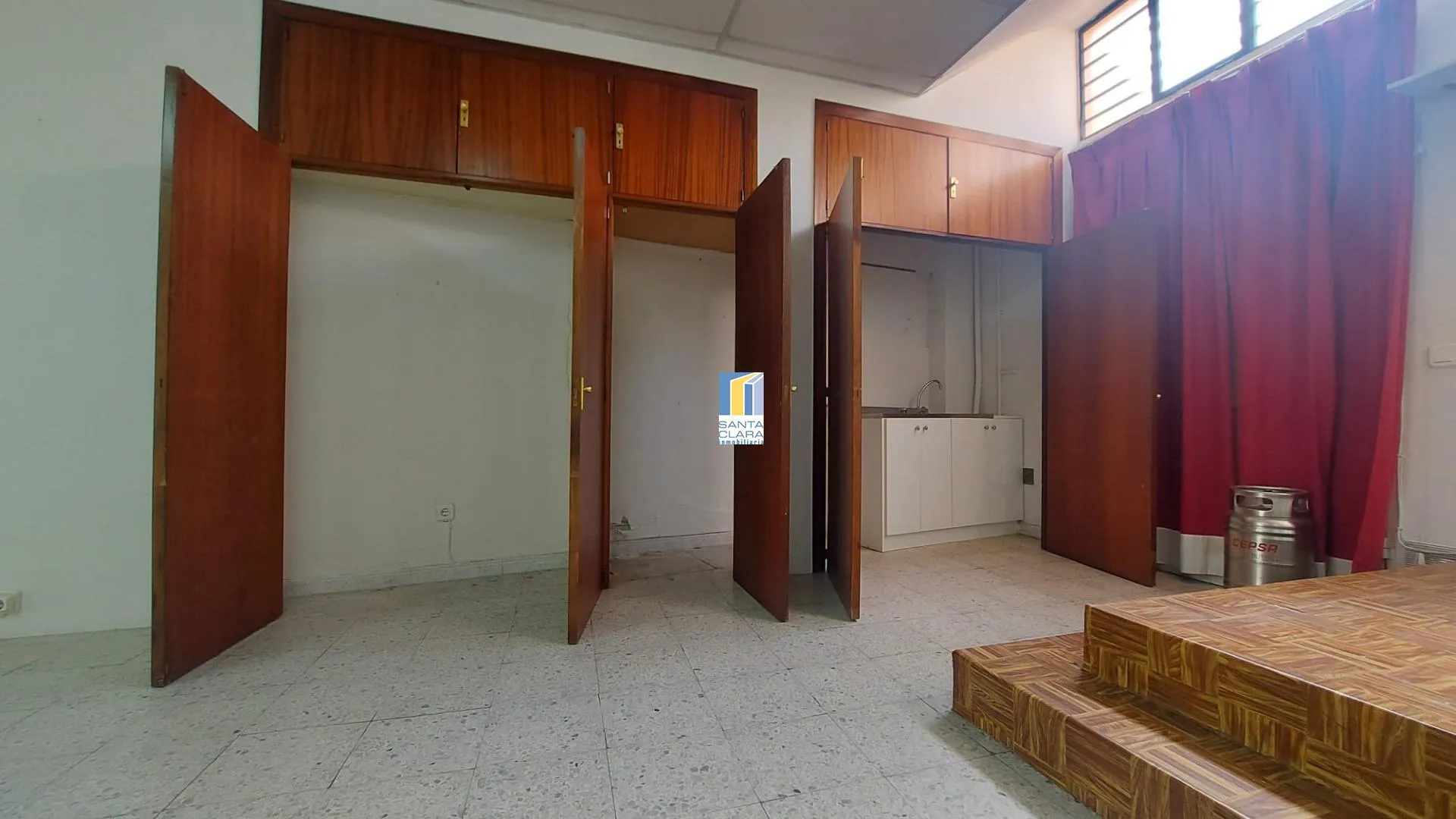 LOCAL COMERCIAL EN ALQUILER CON ASEO Y AMPLIO PATIO EN EL CENTRO DE ZAMORA. - Inmobiliaria Santa Clara en Zamora - Miniatura 7