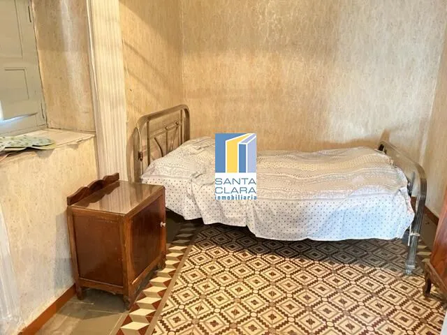 CASA EN VENTA DE 3 DORMITORIOS, PATIO Y COCHERA EN MANGANESES DE LA LAMPREANA, ZAMORA. - Inmobiliaria Santa Clara en Zamora - Miniatura 7