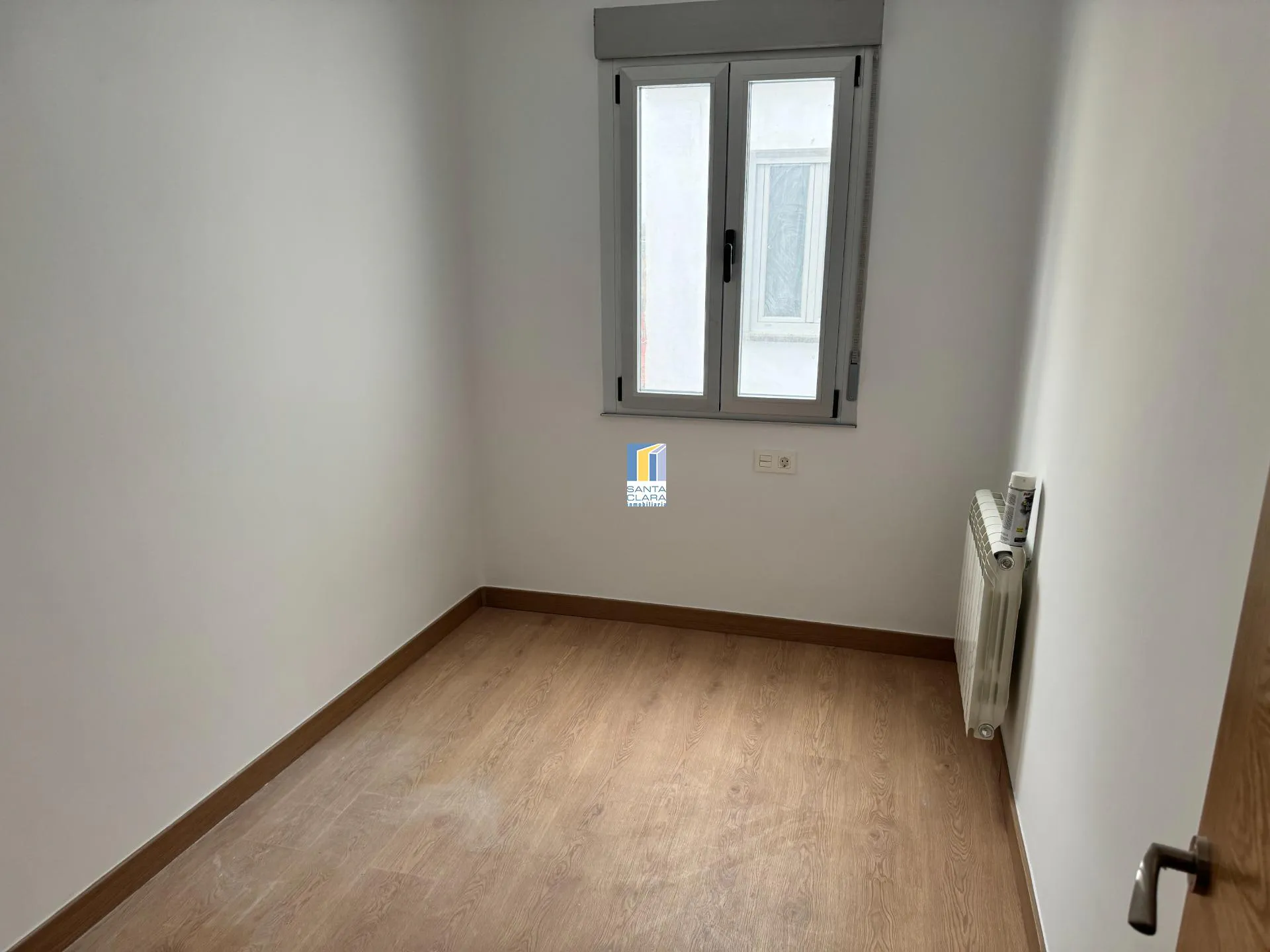 PISO EN VENTA REFORMADO CON 2 DORMITORIOS EN ZONA LA VEGA-OTERUELO, LEÓN. - Inmobiliaria Santa Clara en Zamora - Miniatura 6