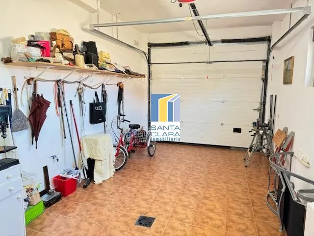 CASA EN VENTA CON 3 DORMITORIOS, 2 BAÑOS, 2 GARAJES Y PATIO EN MORALEJA DEL VINO, ZAMORA. - Inmobiliaria Santa Clara en Zamora - Miniatura 22