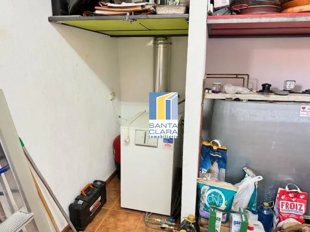 CASA EN VENTA CON 3 DORMITORIOS, 2 BAÑOS, 2 GARAJES Y PATIO EN MORALEJA DEL VINO, ZAMORA. - Inmobiliaria Santa Clara en Zamora - Miniatura 23