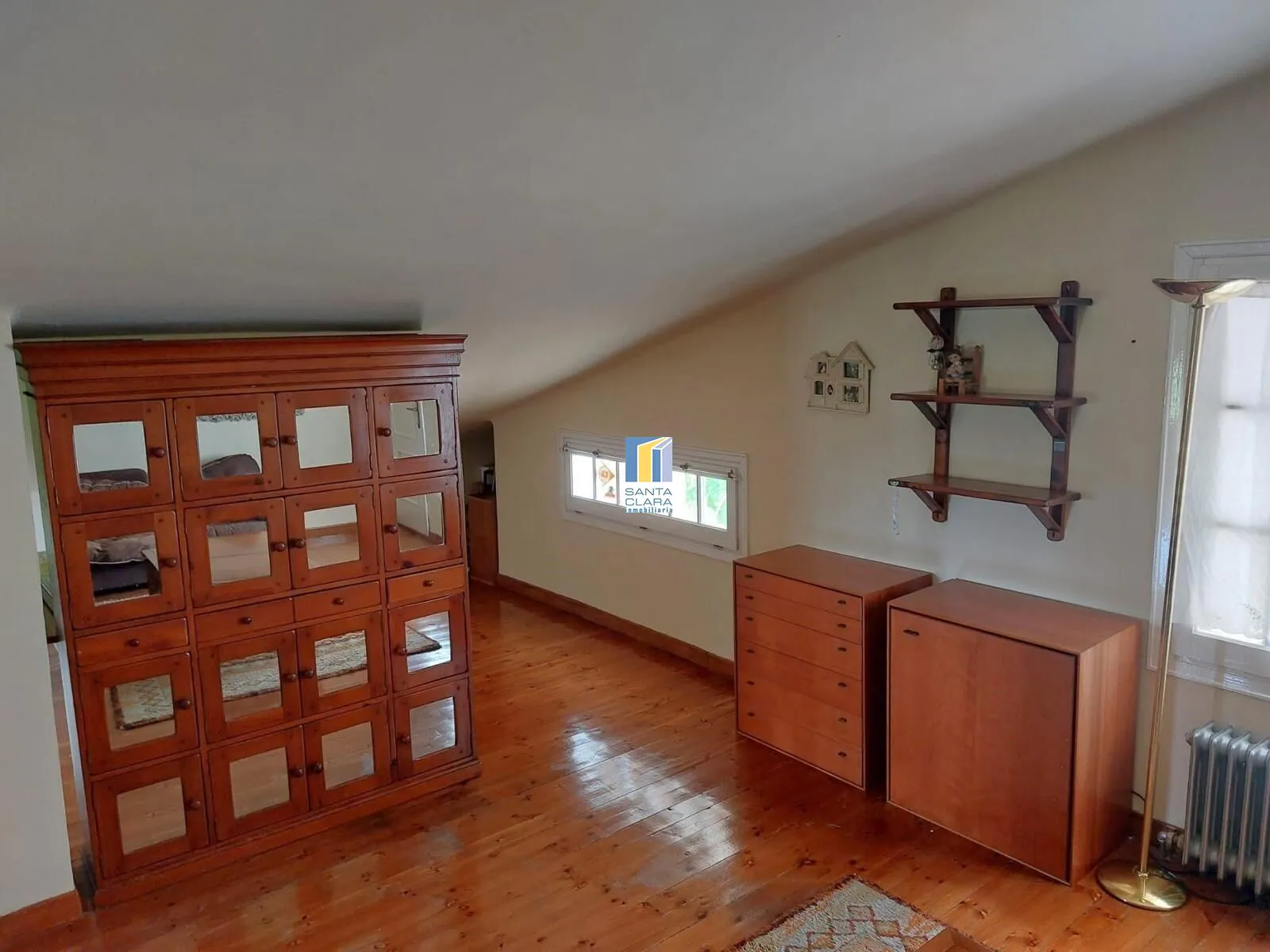 CASA EN VENTA DE 6 DORMITORIOS, 4 BAÑOS, JARDÍN Y GARAJE EN URB. LAS VILLAS, MORALES DEL VINO. - Inmobiliaria Santa Clara en Zamora - Miniatura 12