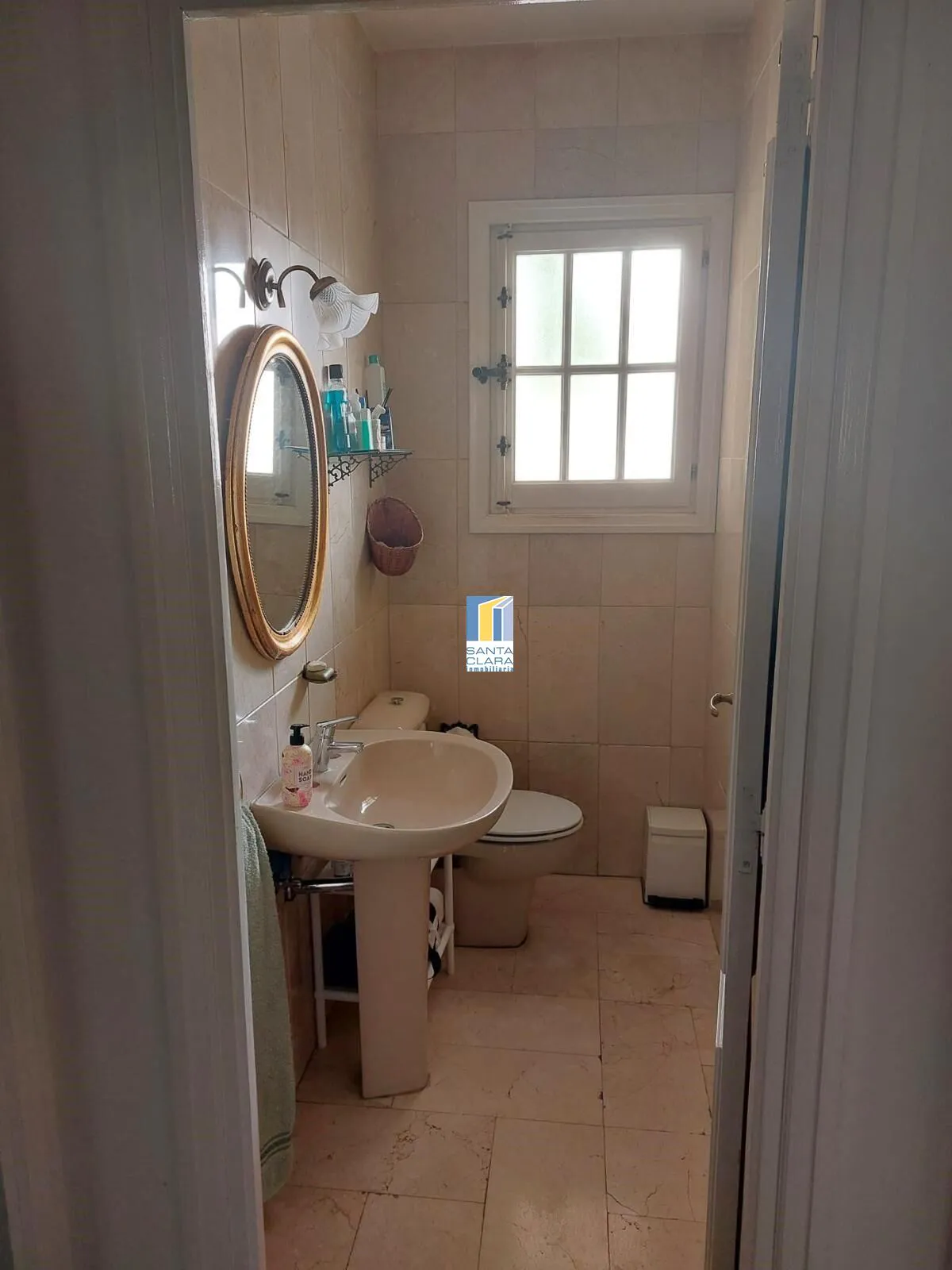 CASA EN VENTA DE 6 DORMITORIOS, 4 BAÑOS, JARDÍN Y GARAJE EN URB. LAS VILLAS, MORALES DEL VINO. - Inmobiliaria Santa Clara en Zamora - Miniatura 16