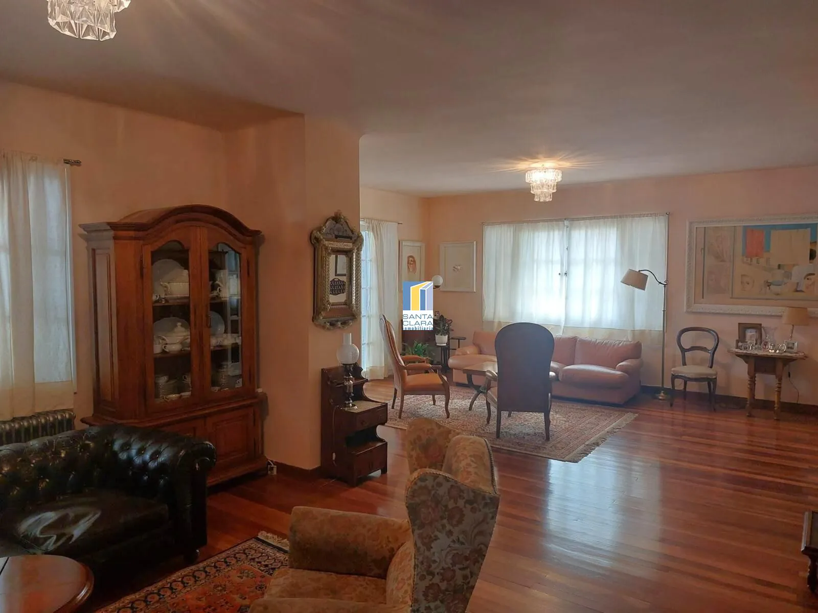 CASA EN VENTA DE 6 DORMITORIOS, 4 BAÑOS, JARDÍN Y GARAJE EN URB. LAS VILLAS, MORALES DEL VINO. - Inmobiliaria Santa Clara en Zamora - Miniatura 4