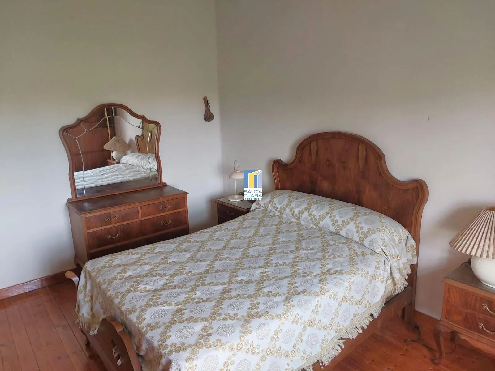 CASA EN VENTA DE 6 DORMITORIOS, 4 BAÑOS, JARDÍN Y GARAJE EN URB. LAS VILLAS, MORALES DEL VINO. - Inmobiliaria Santa Clara en Zamora - Miniatura 6