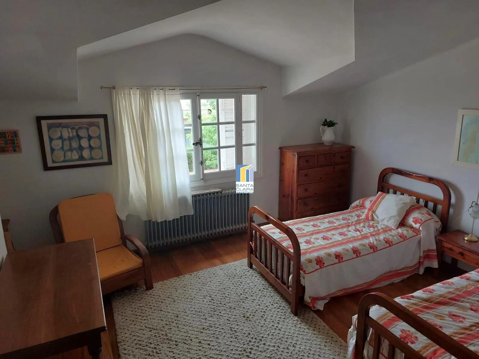 CASA EN VENTA DE 6 DORMITORIOS, 4 BAÑOS, JARDÍN Y GARAJE EN URB. LAS VILLAS, MORALES DEL VINO. - Inmobiliaria Santa Clara en Zamora - Miniatura 8