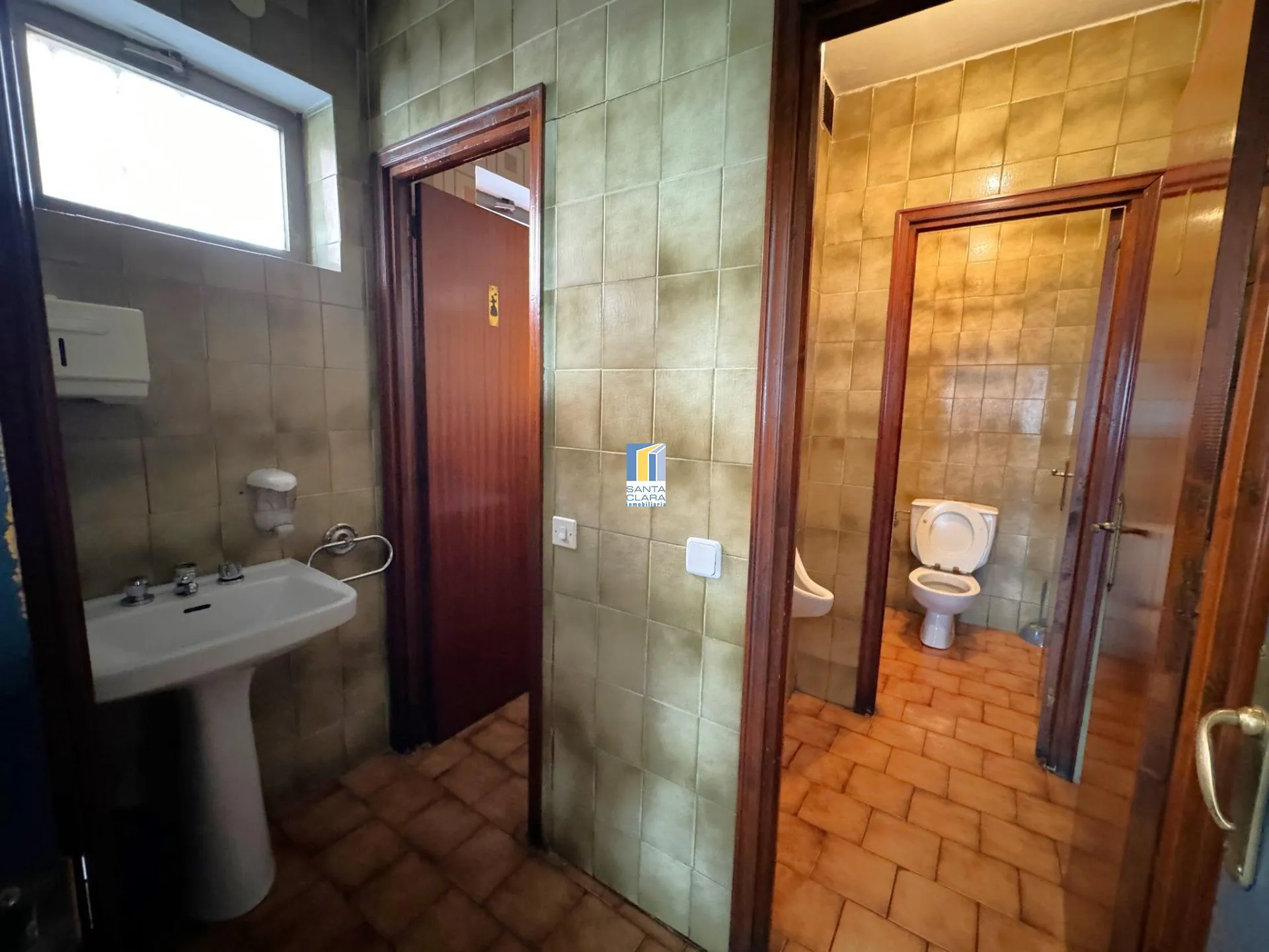 CAFÉ - BAR EN VENTA EN ZONA LAS VEGAS, JUNTO A LAS OFICINAS DE EMPLEO, ZAMORA CAPITAL. - Inmobiliaria Santa Clara en Zamora - Miniatura 8