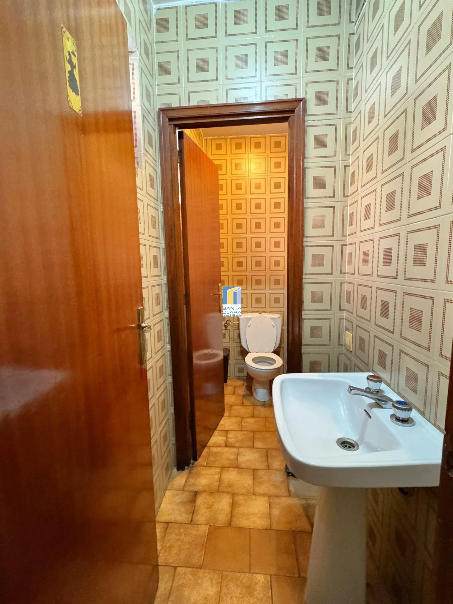 CAFÉ - BAR EN VENTA EN ZONA LAS VEGAS, JUNTO A LAS OFICINAS DE EMPLEO, ZAMORA CAPITAL. - Inmobiliaria Santa Clara en Zamora - Miniatura 9